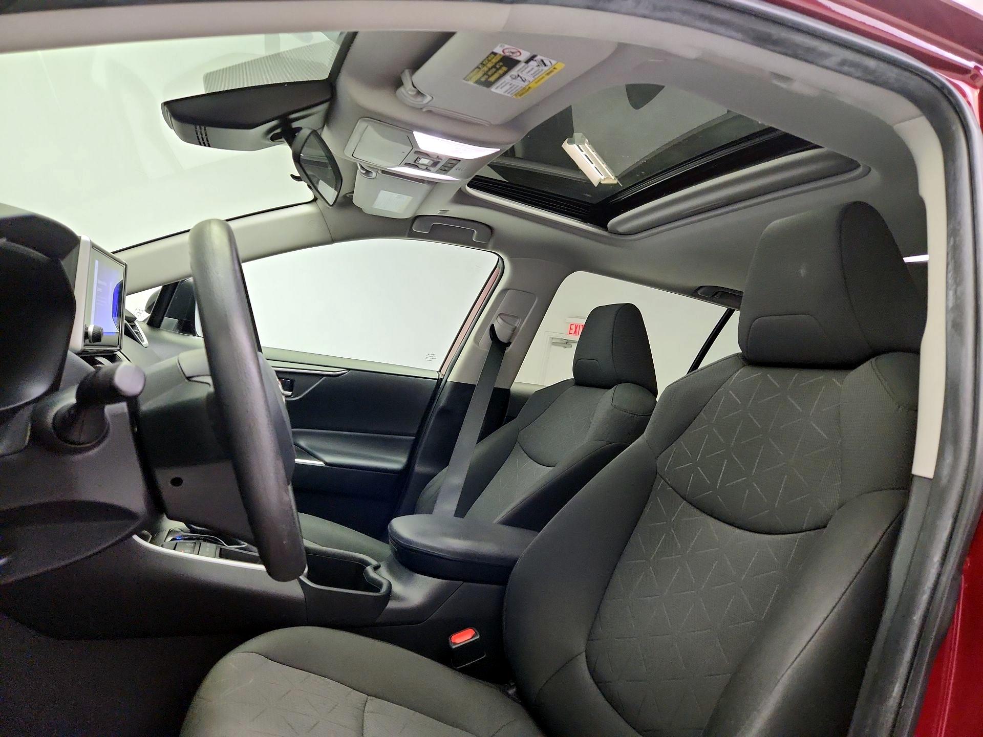 Thumbnail: 2023 Toyota RAV4 - 20