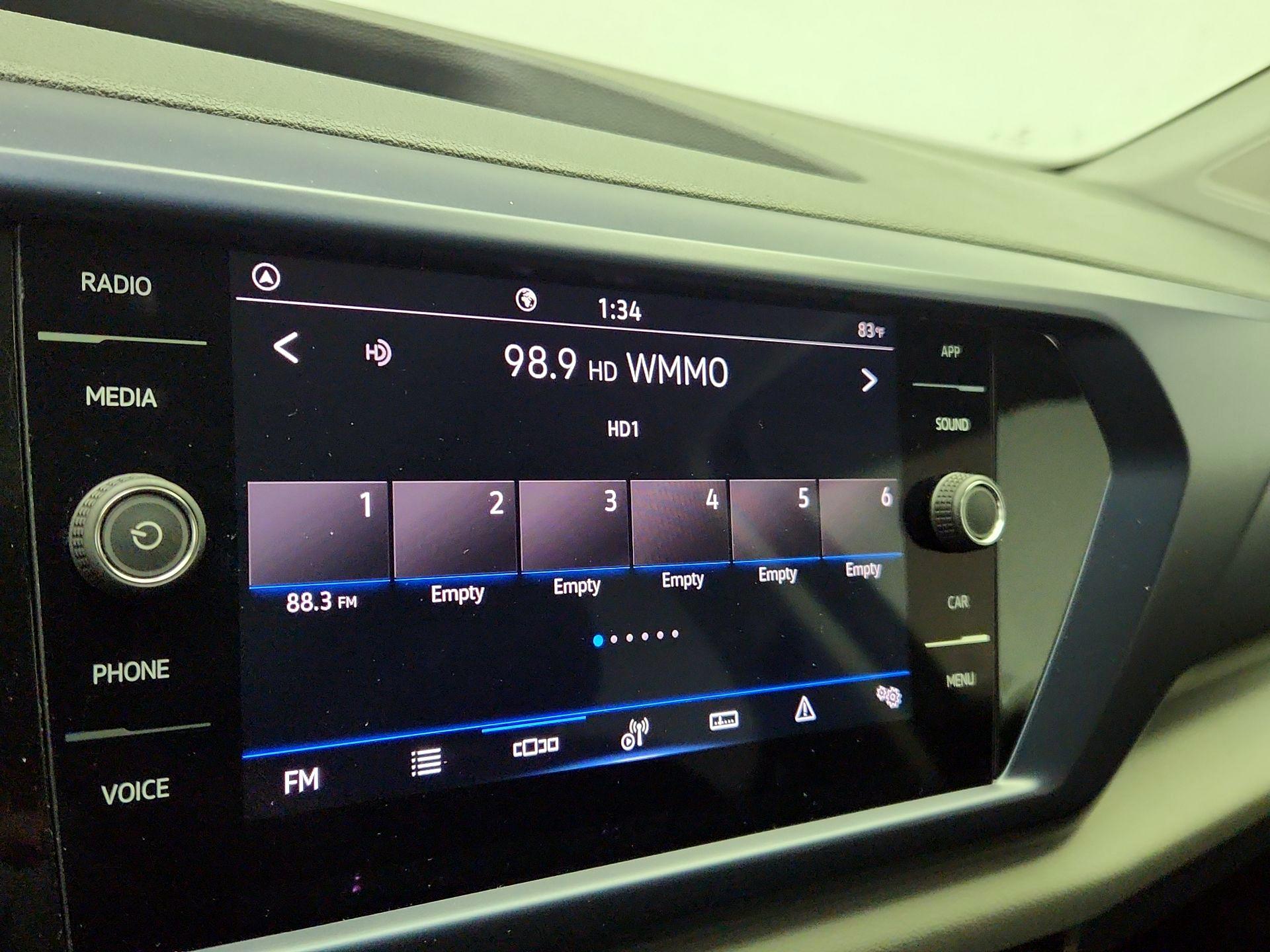 Thumbnail: 2023 Volkswagen Taos - 15
