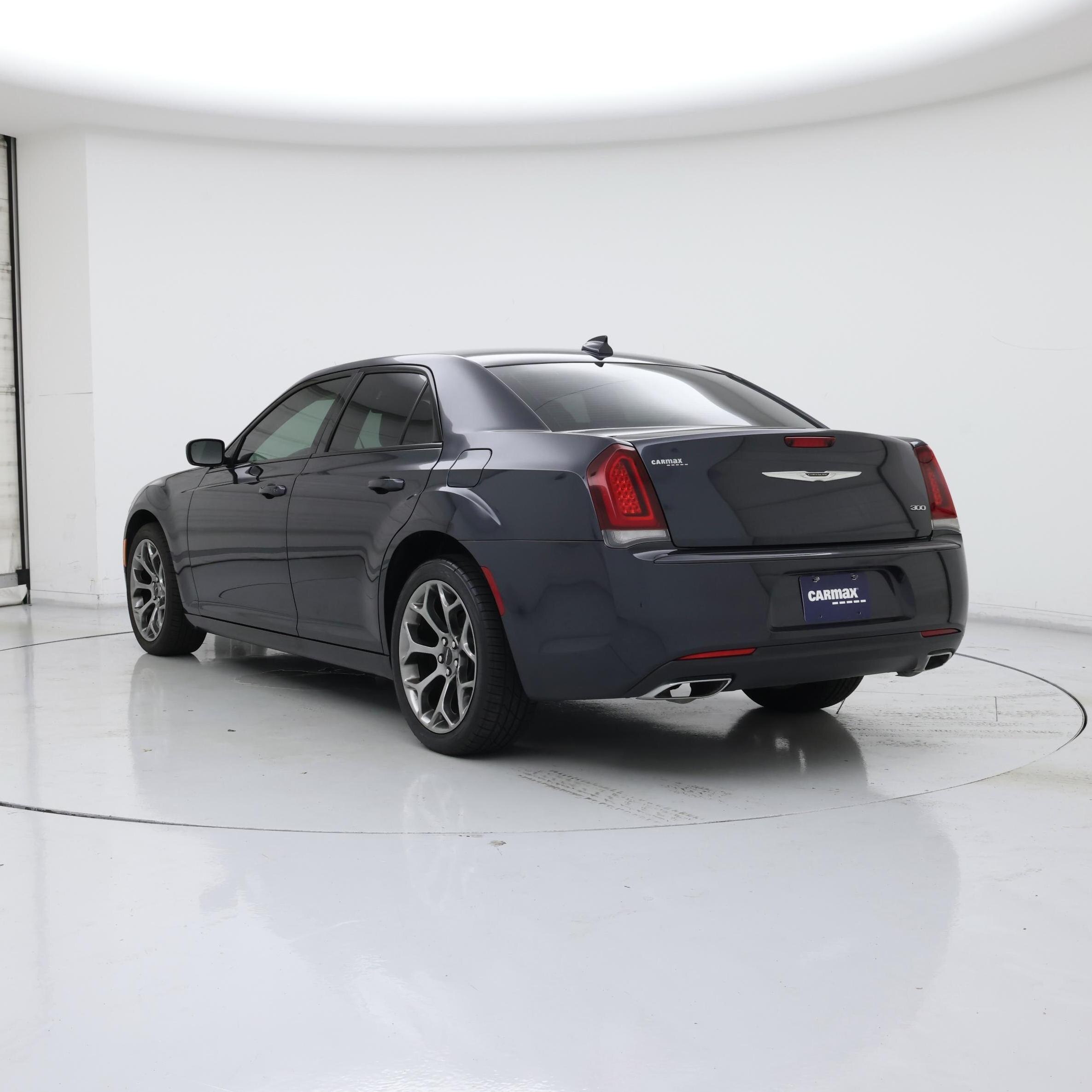 Thumbnail: 2018 Chrysler 300 - 2