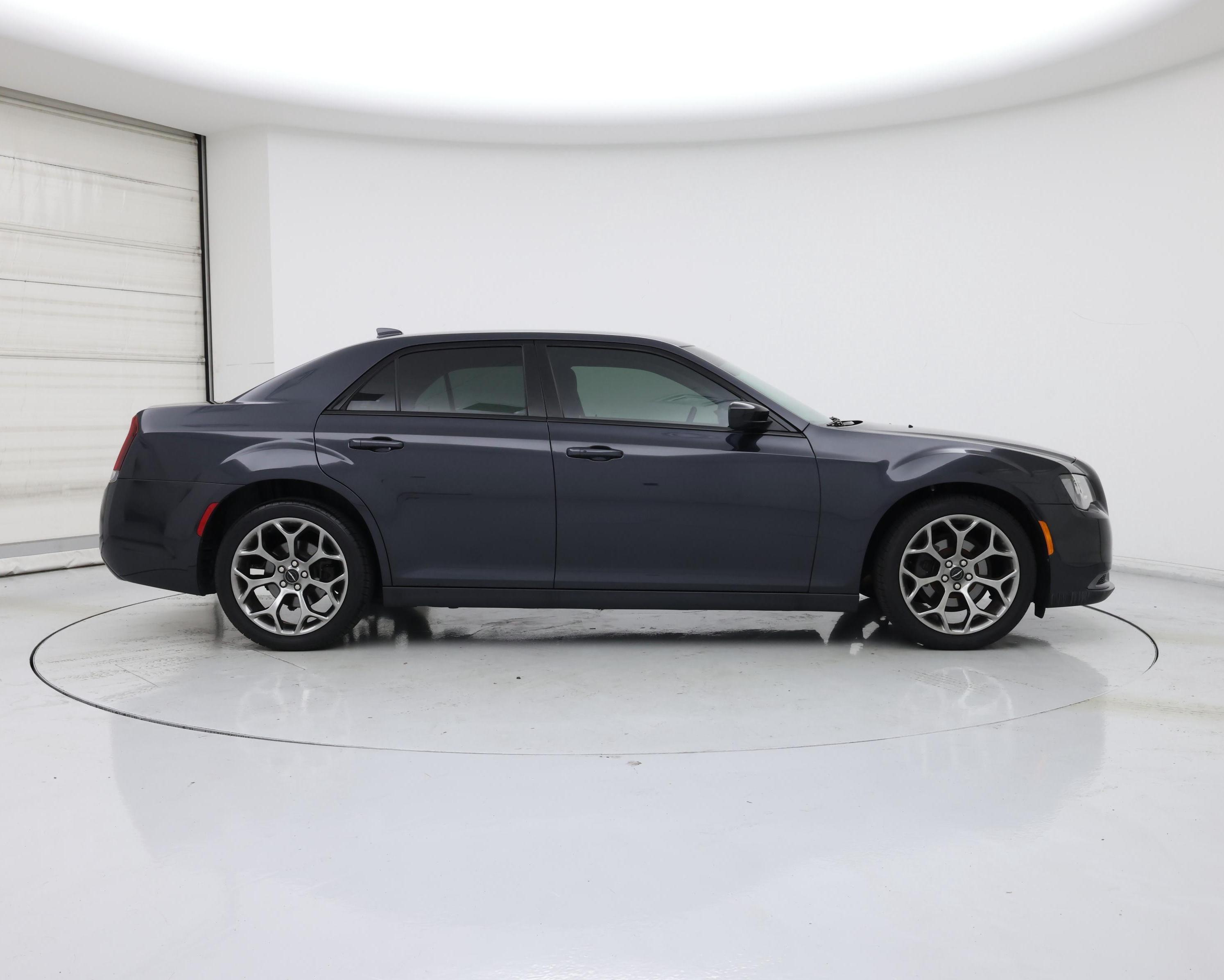 Thumbnail: 2018 Chrysler 300 - 7