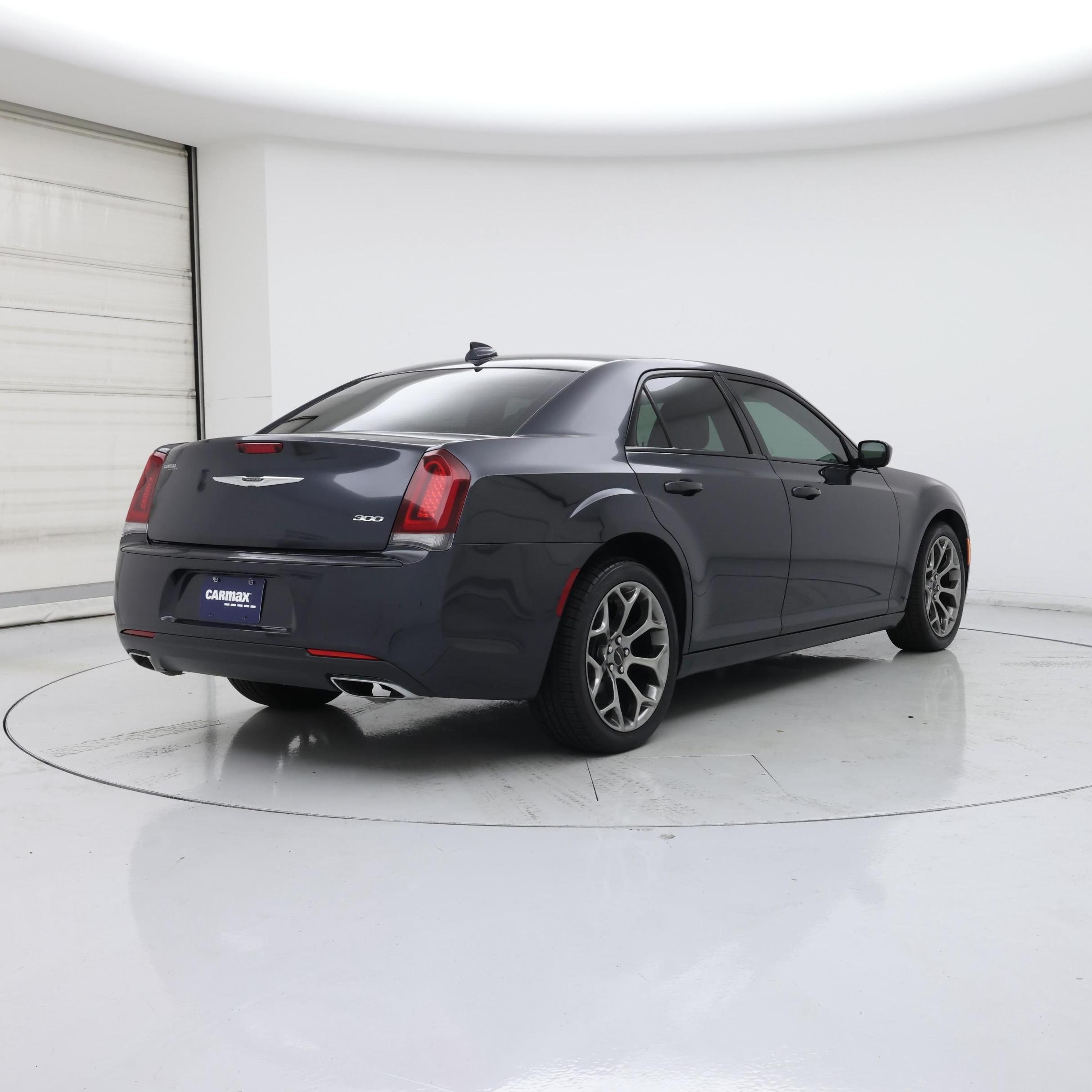 Thumbnail: 2018 Chrysler 300 - 8