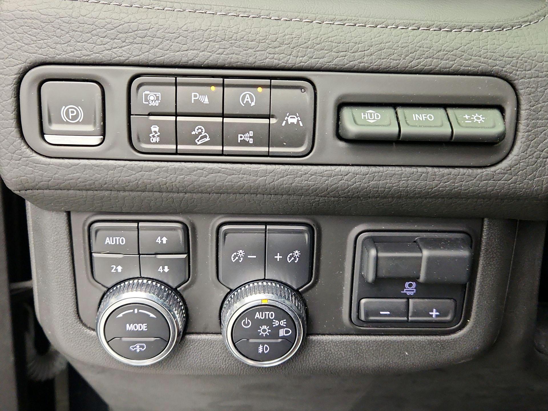 Thumbnail: 2023 GMC Yukon - 13