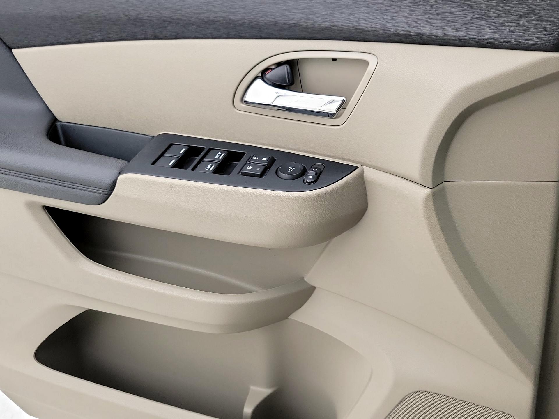 Thumbnail: 2015 Honda Odyssey - 12