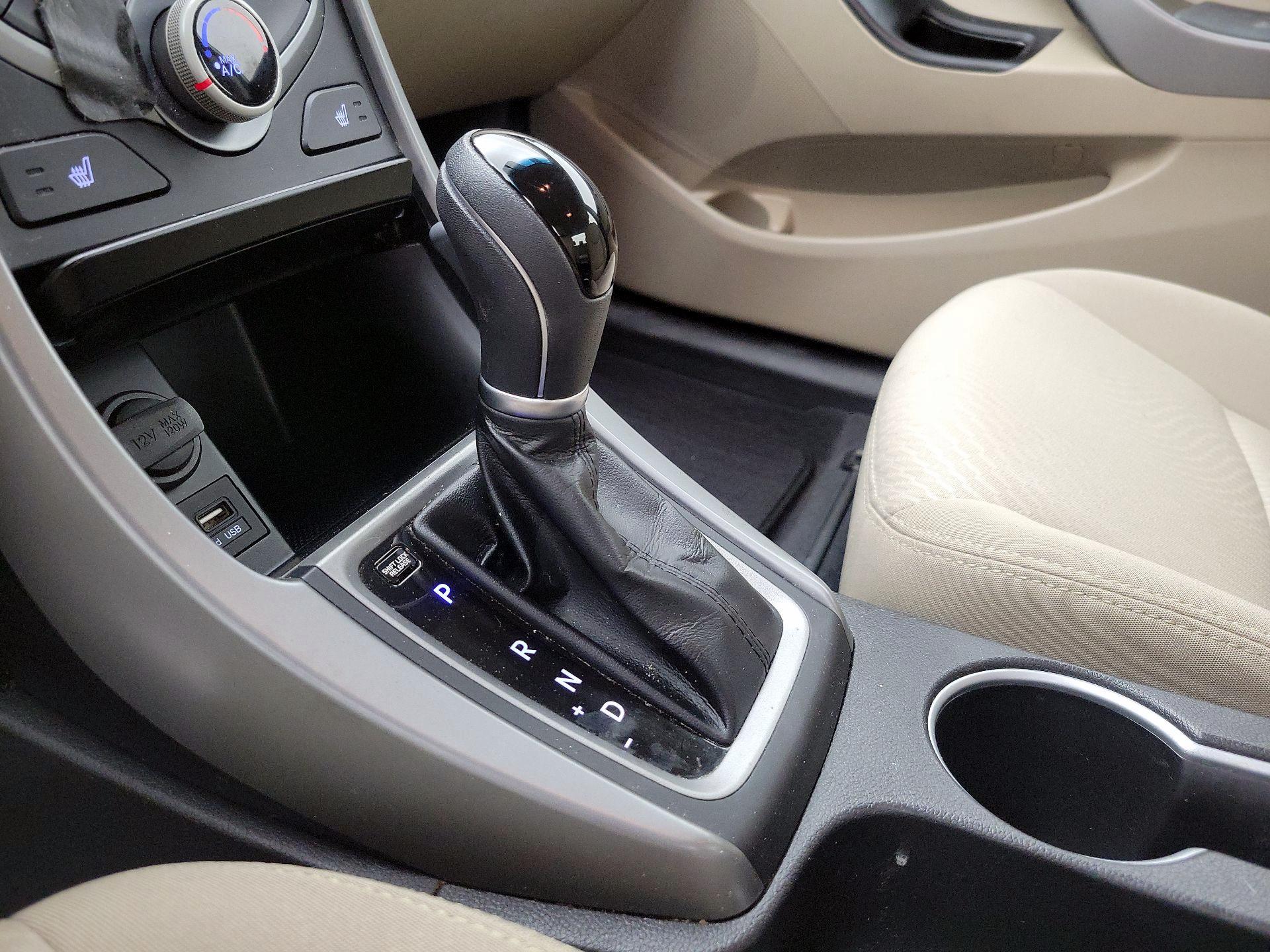 Thumbnail: 2014 Hyundai Elantra - 17