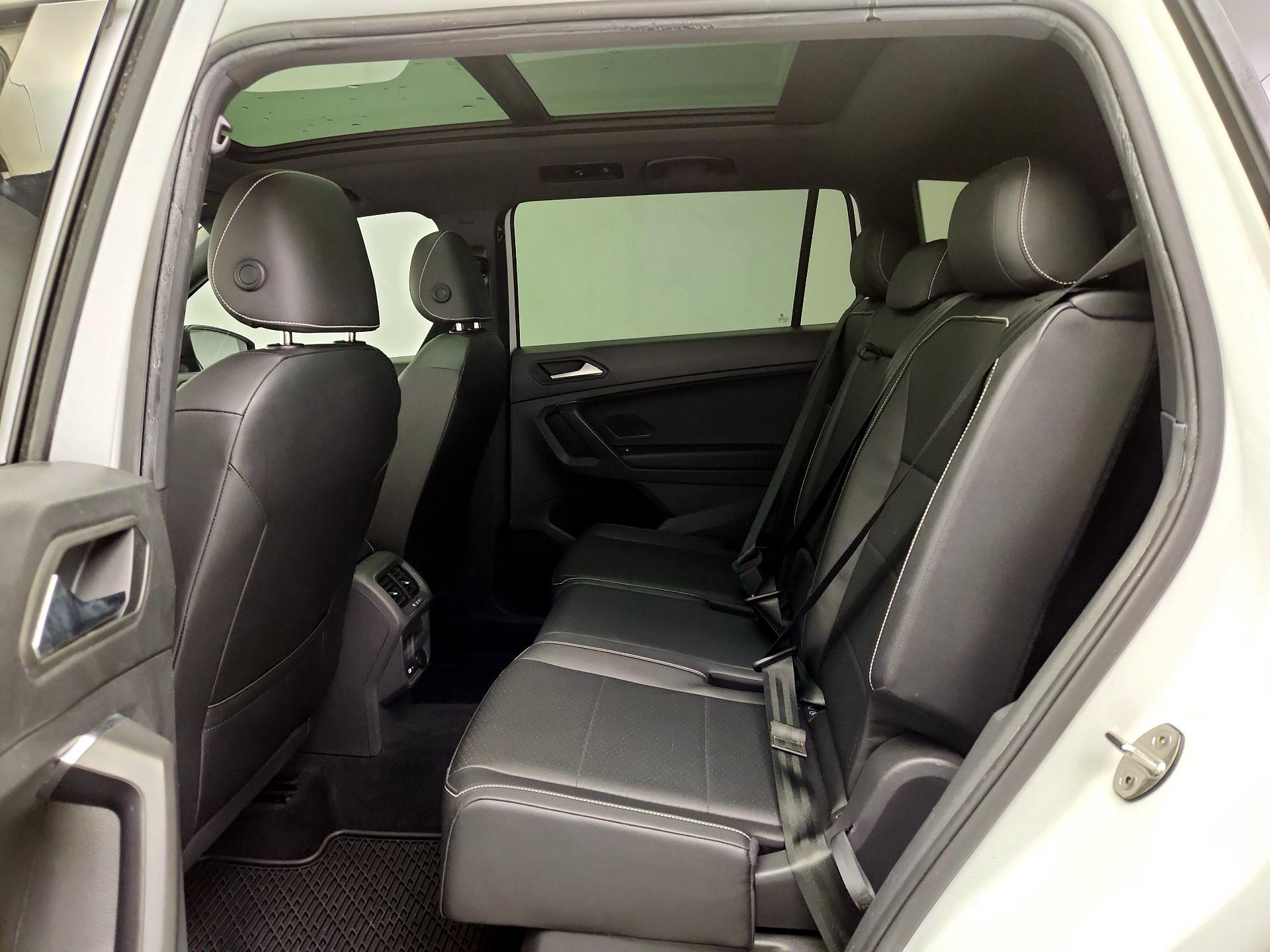 Thumbnail: 2021 Volkswagen Tiguan - 20