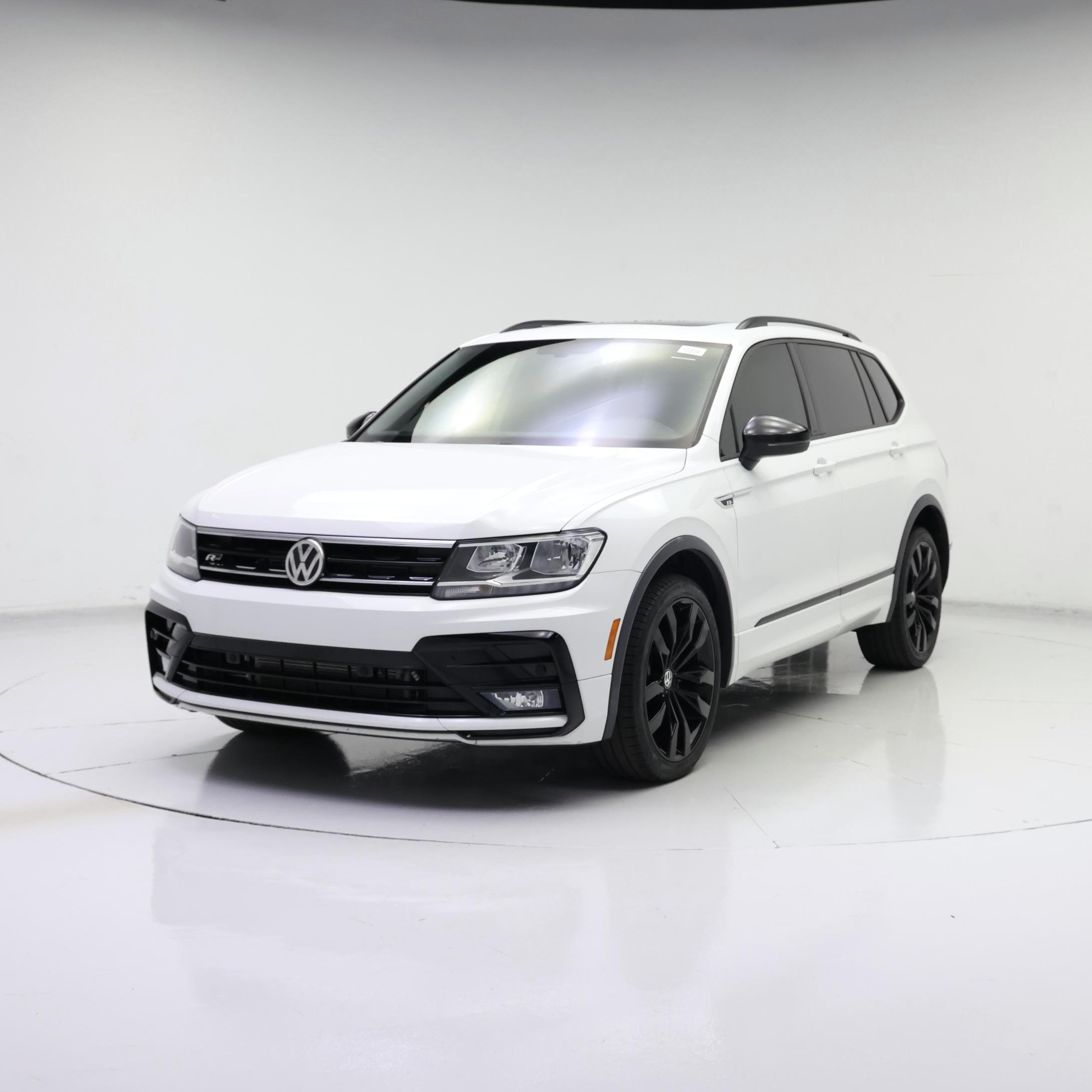 Thumbnail: 2021 Volkswagen Tiguan - 4