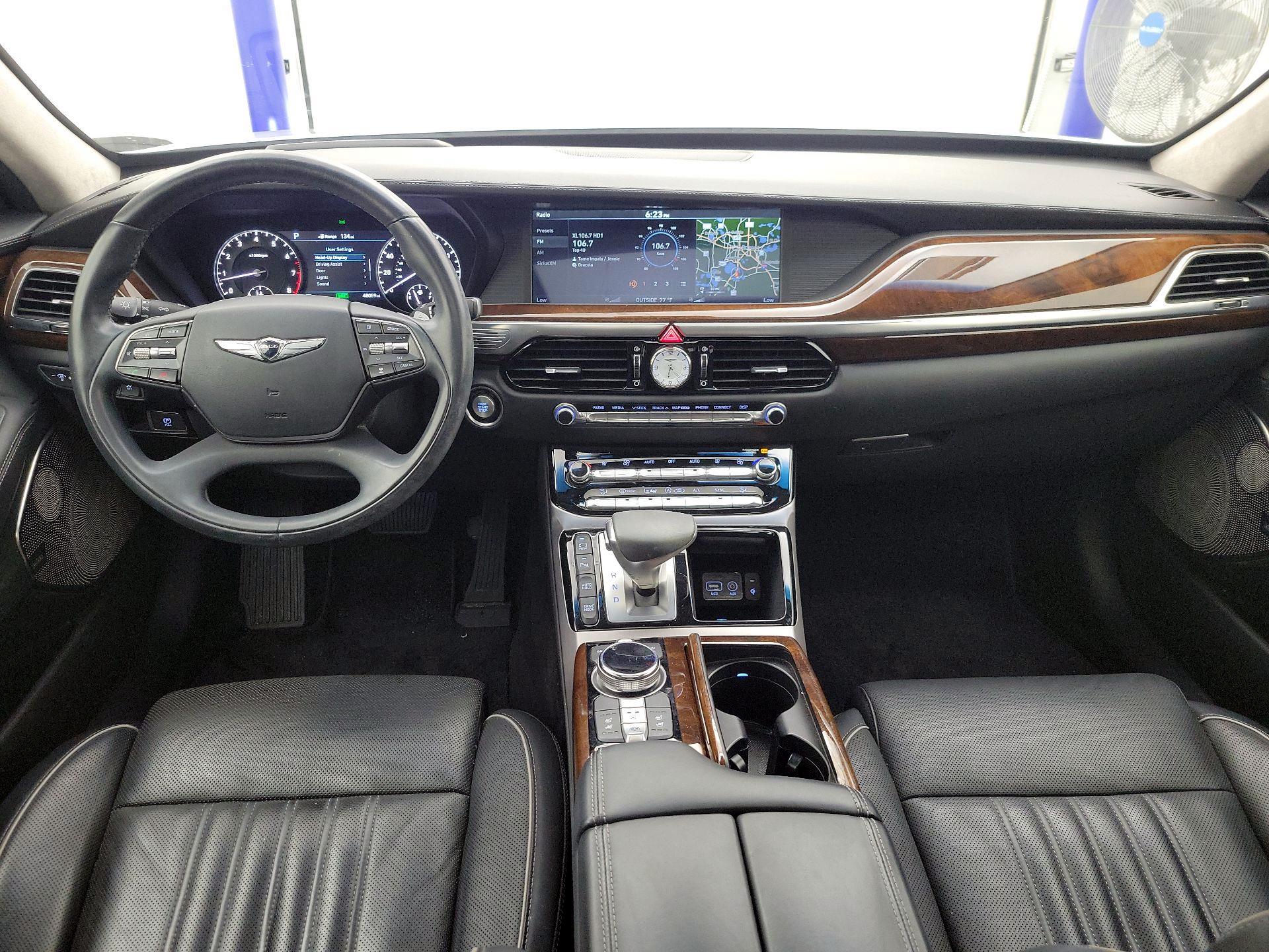 Thumbnail: 2019 Genesis G90 - 9