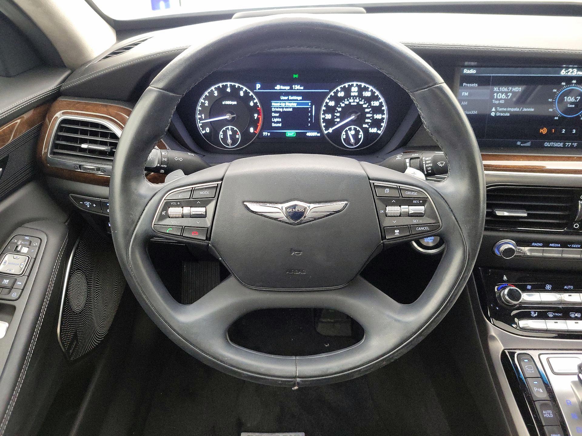 Thumbnail: 2019 Genesis G90 - 10
