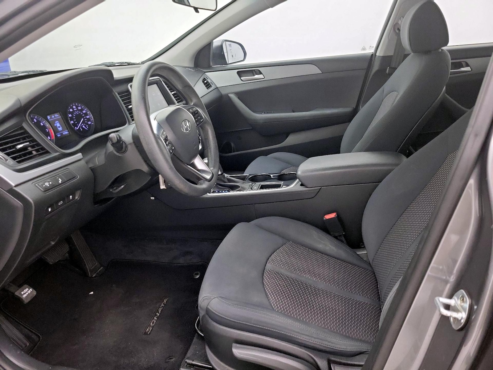 2018 Hyundai Sonata SE - Photo 12