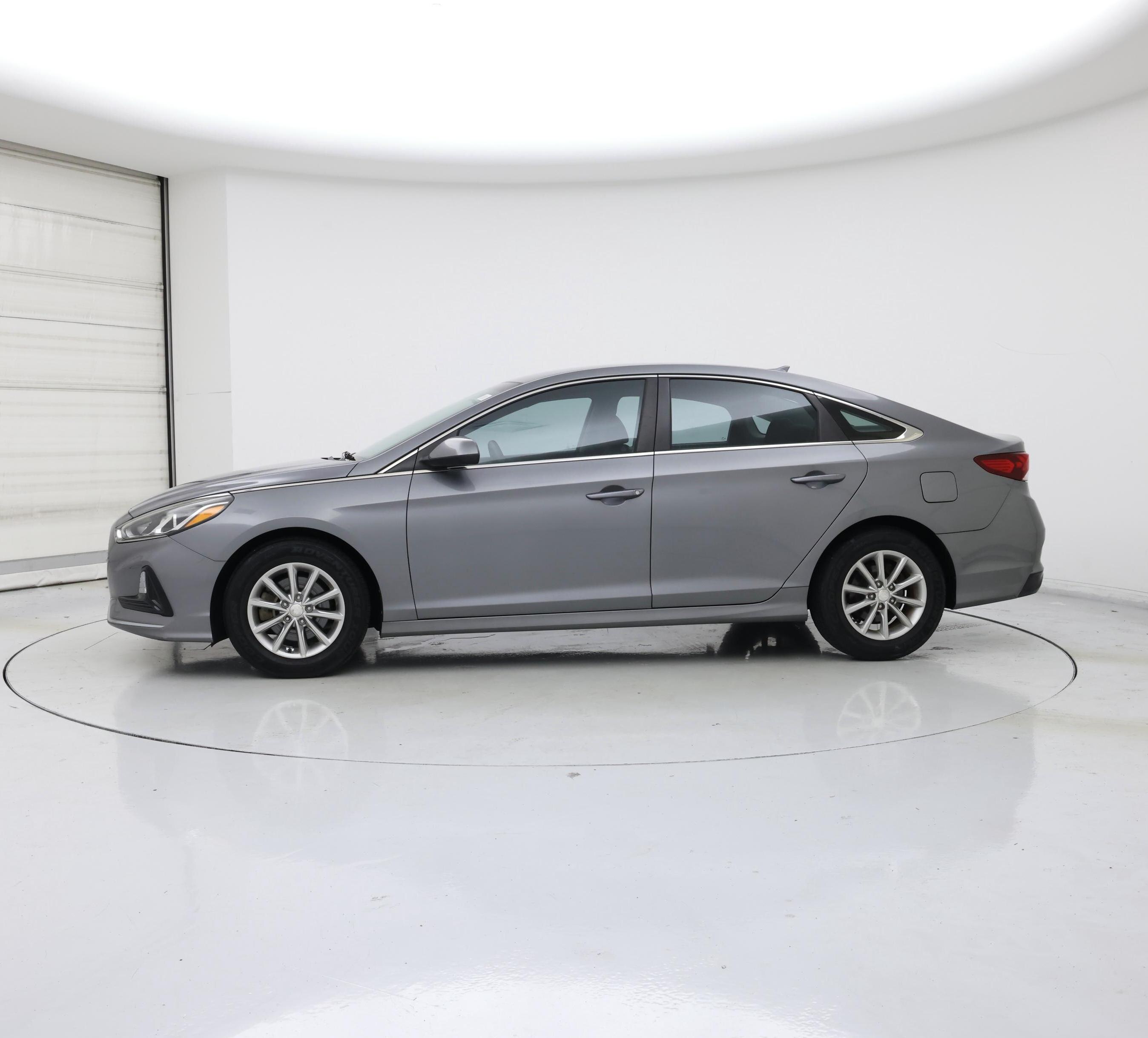 Thumbnail: 2018 Hyundai Sonata - 3