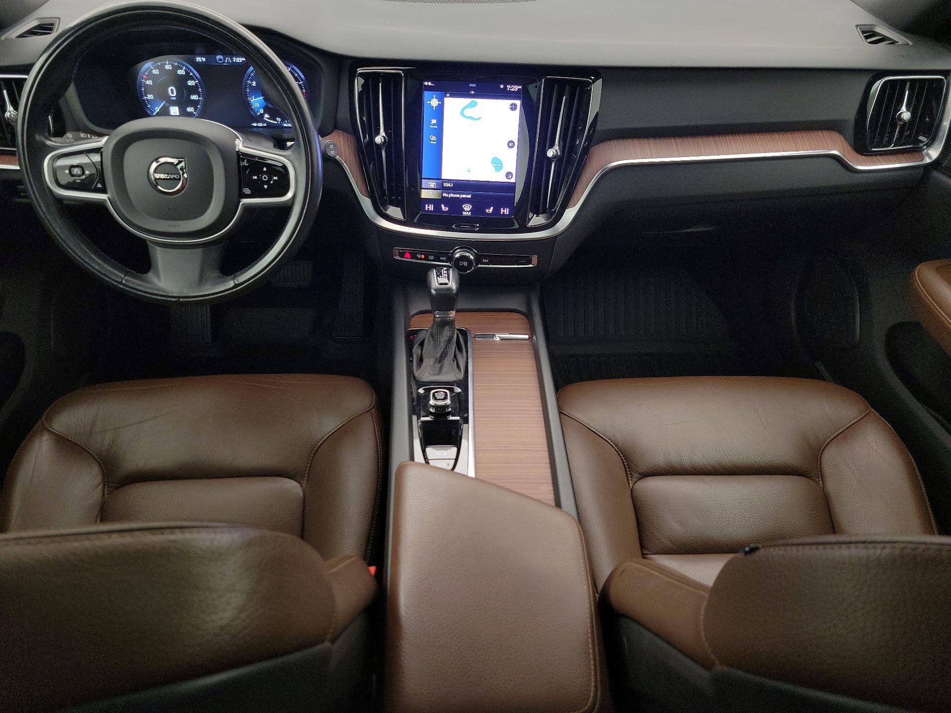 Thumbnail: 2022 Volvo S60 - 9