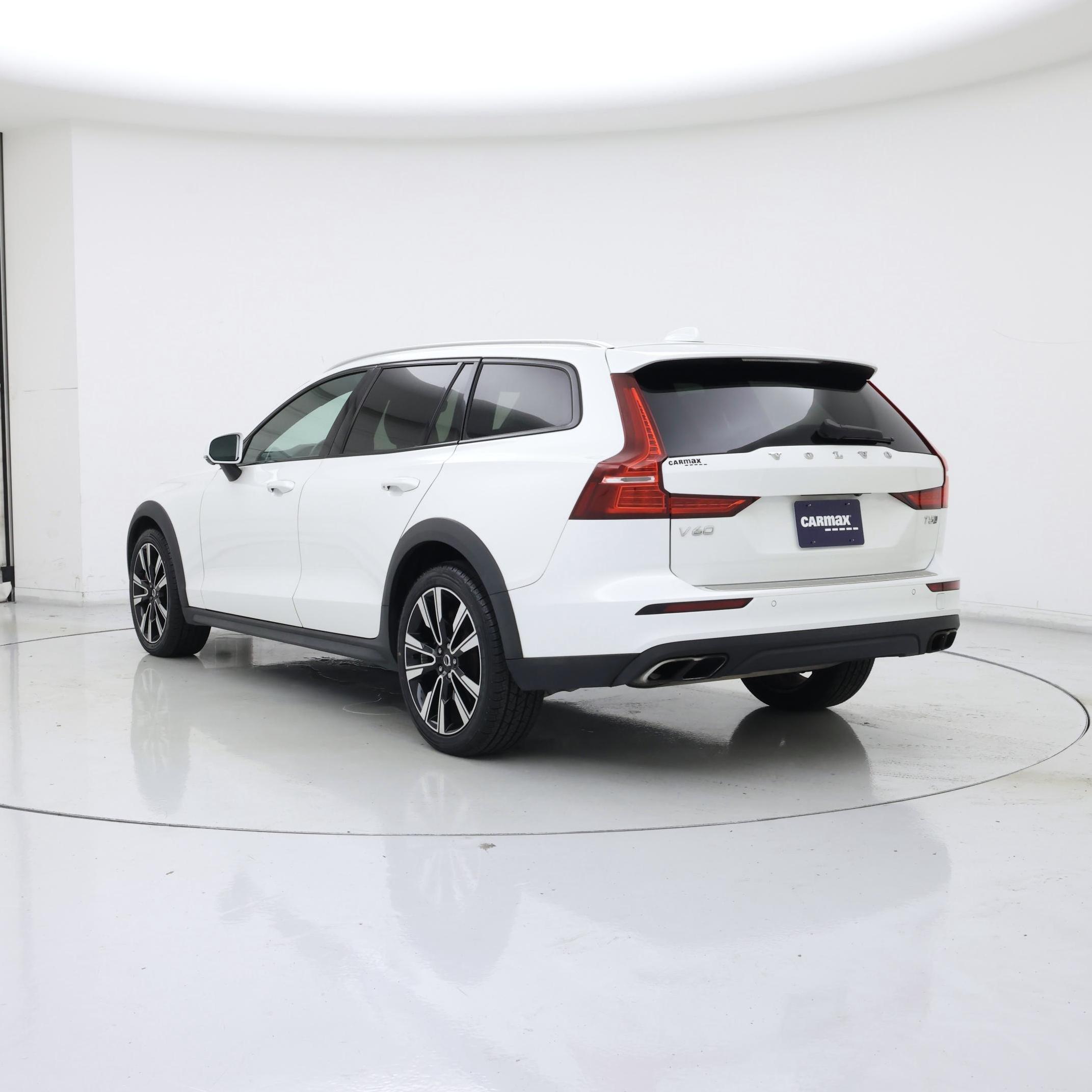 Thumbnail: 2022 Volvo S60 - 2