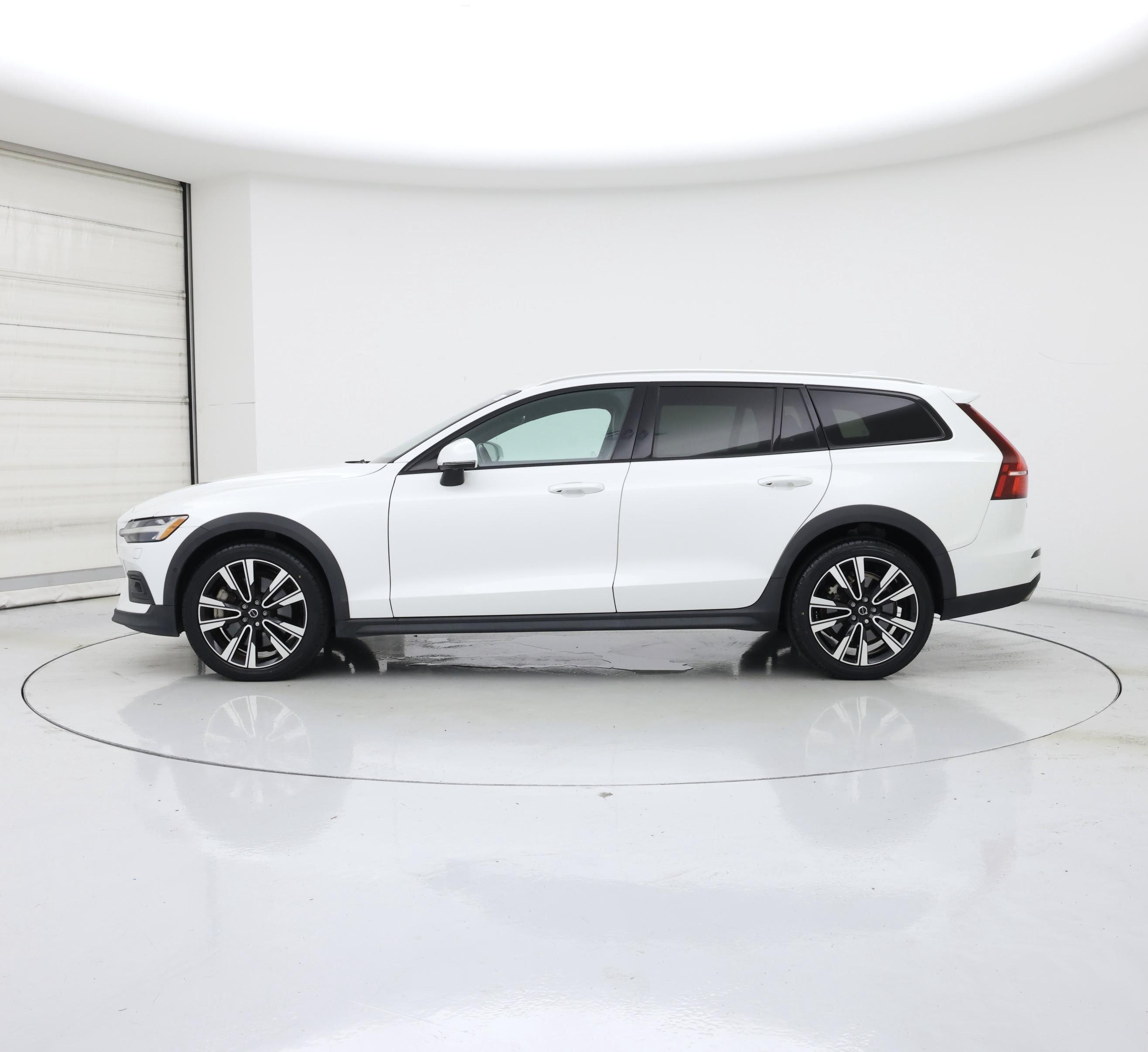 Thumbnail: 2022 Volvo S60 - 3