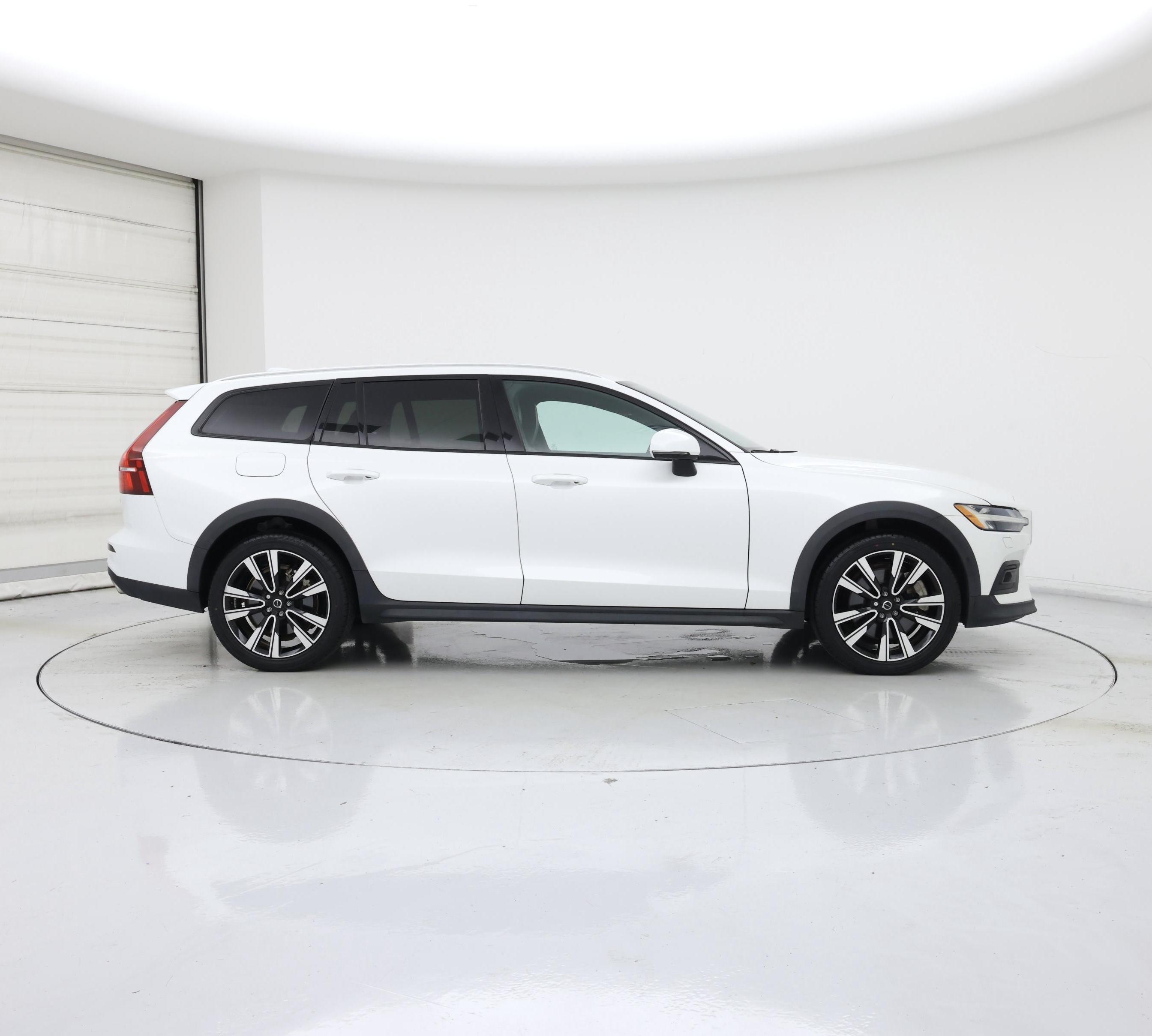 Thumbnail: 2022 Volvo S60 - 7