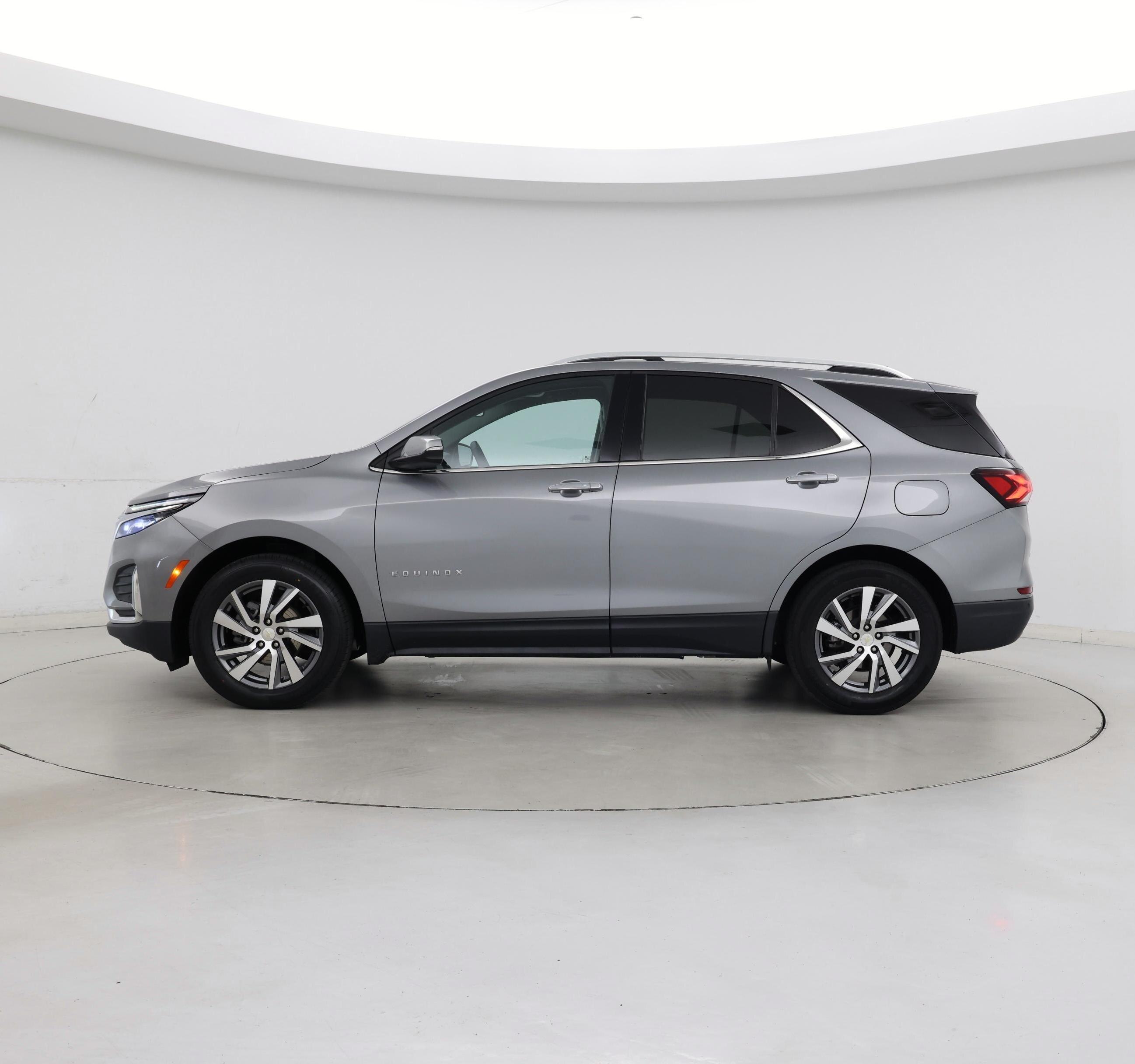 Thumbnail: 2023 Chevrolet Equinox - 3