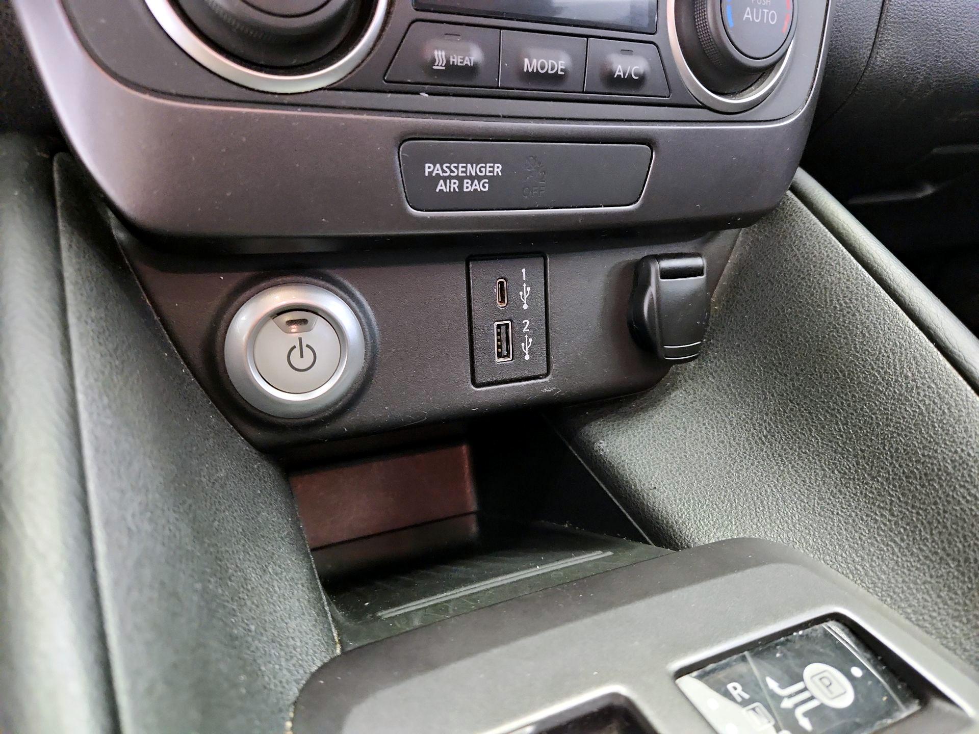 Thumbnail: 2021 Nissan Leaf - 18