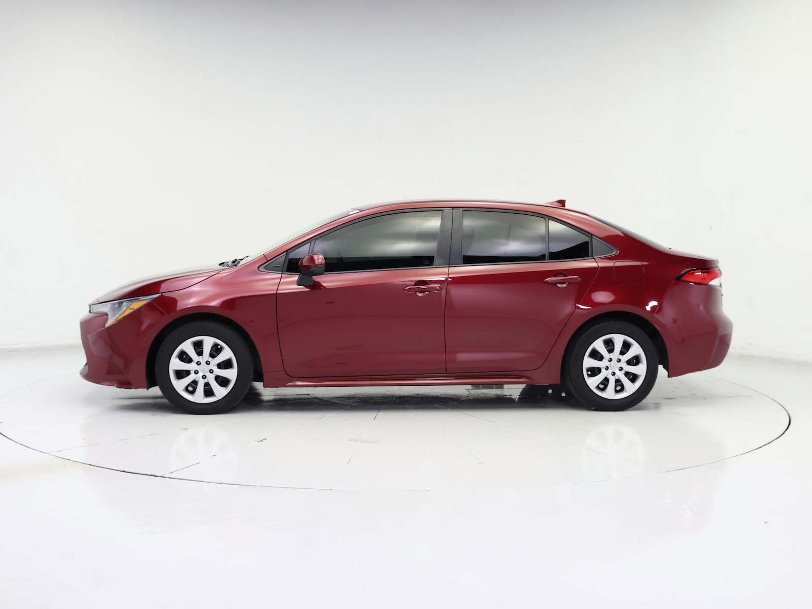 2022 Toyota Corolla LE - Photo 4