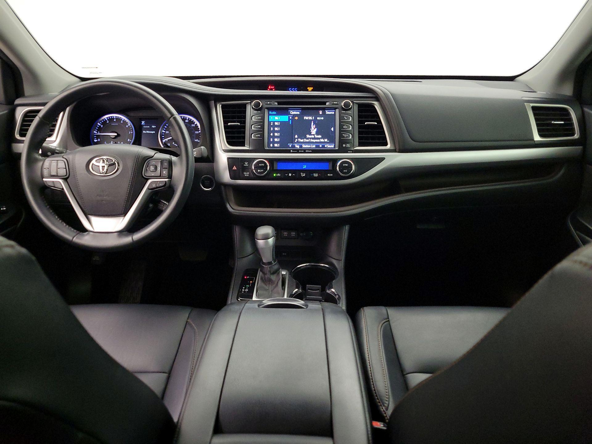 Thumbnail: 2017 Toyota Highlander - 9