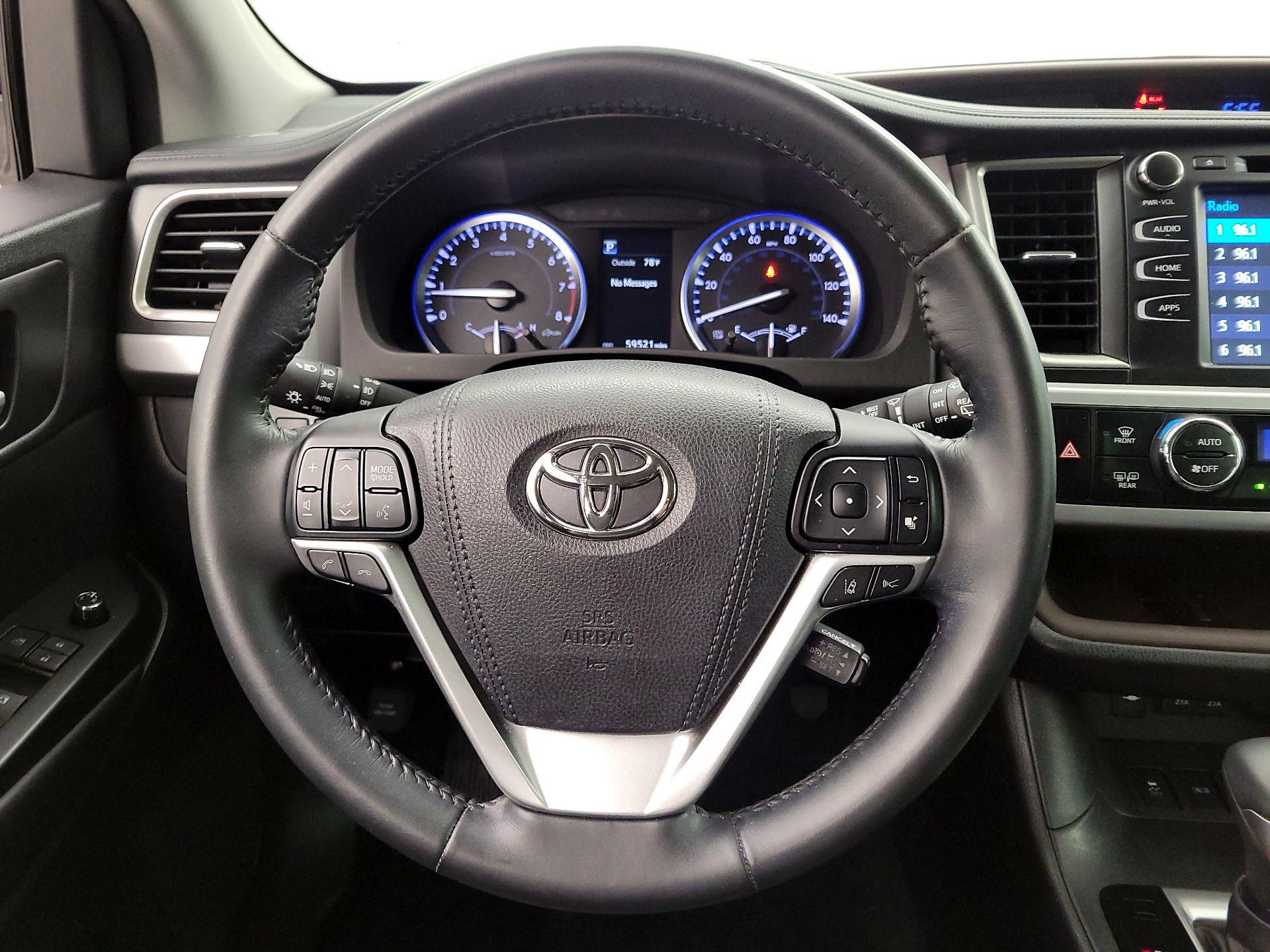 Thumbnail: 2017 Toyota Highlander - 10