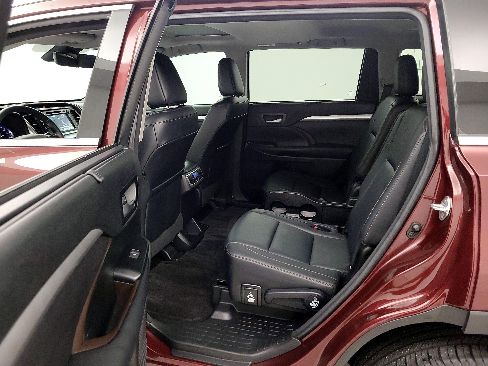 Thumbnail: 2017 Toyota Highlander - 20