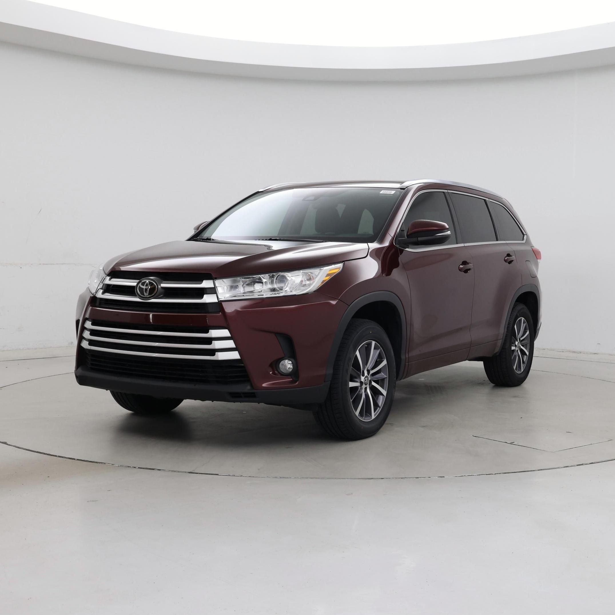 Thumbnail: 2017 Toyota Highlander - 4