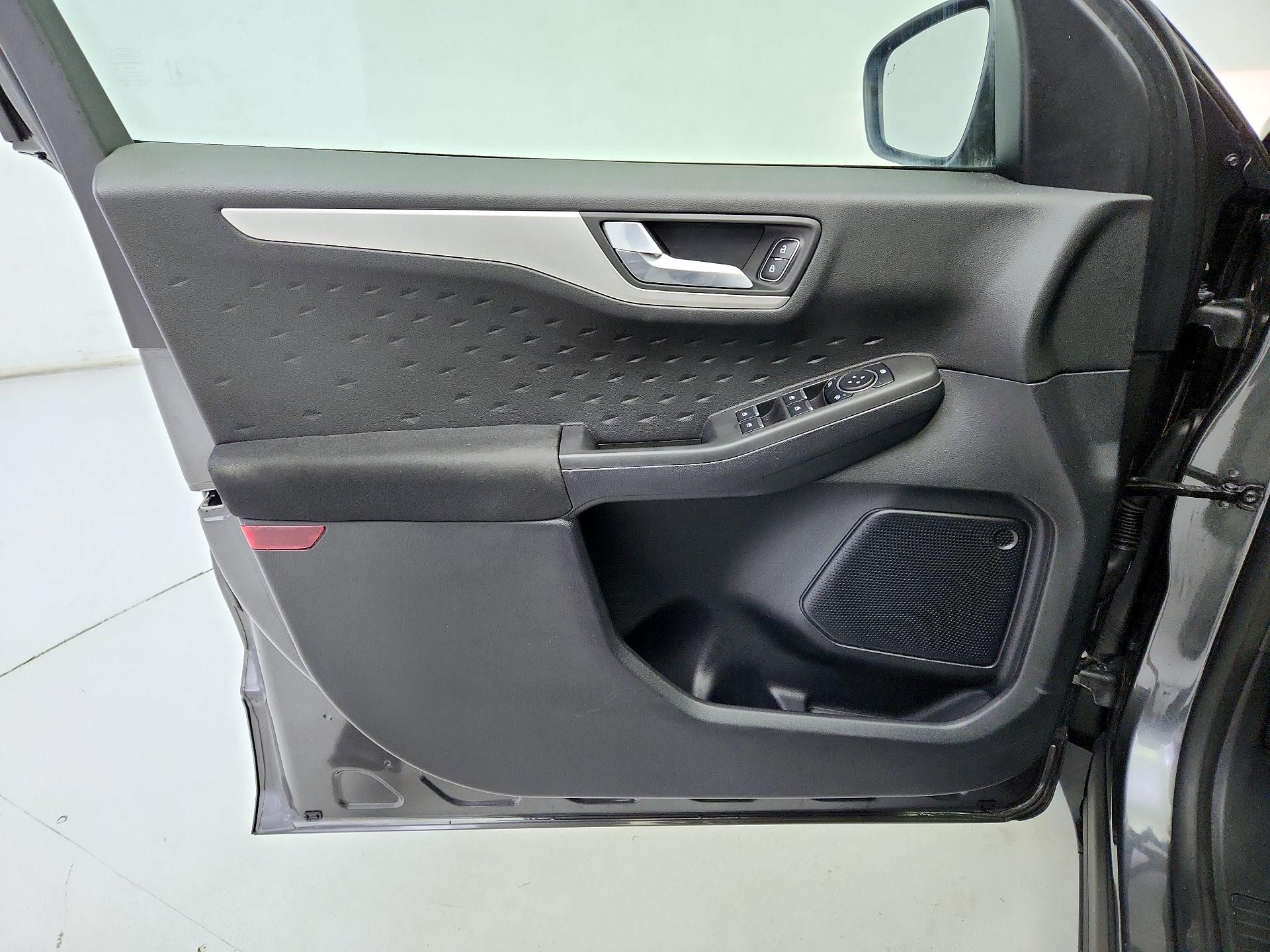 Thumbnail: 2020 Ford Escape - 12