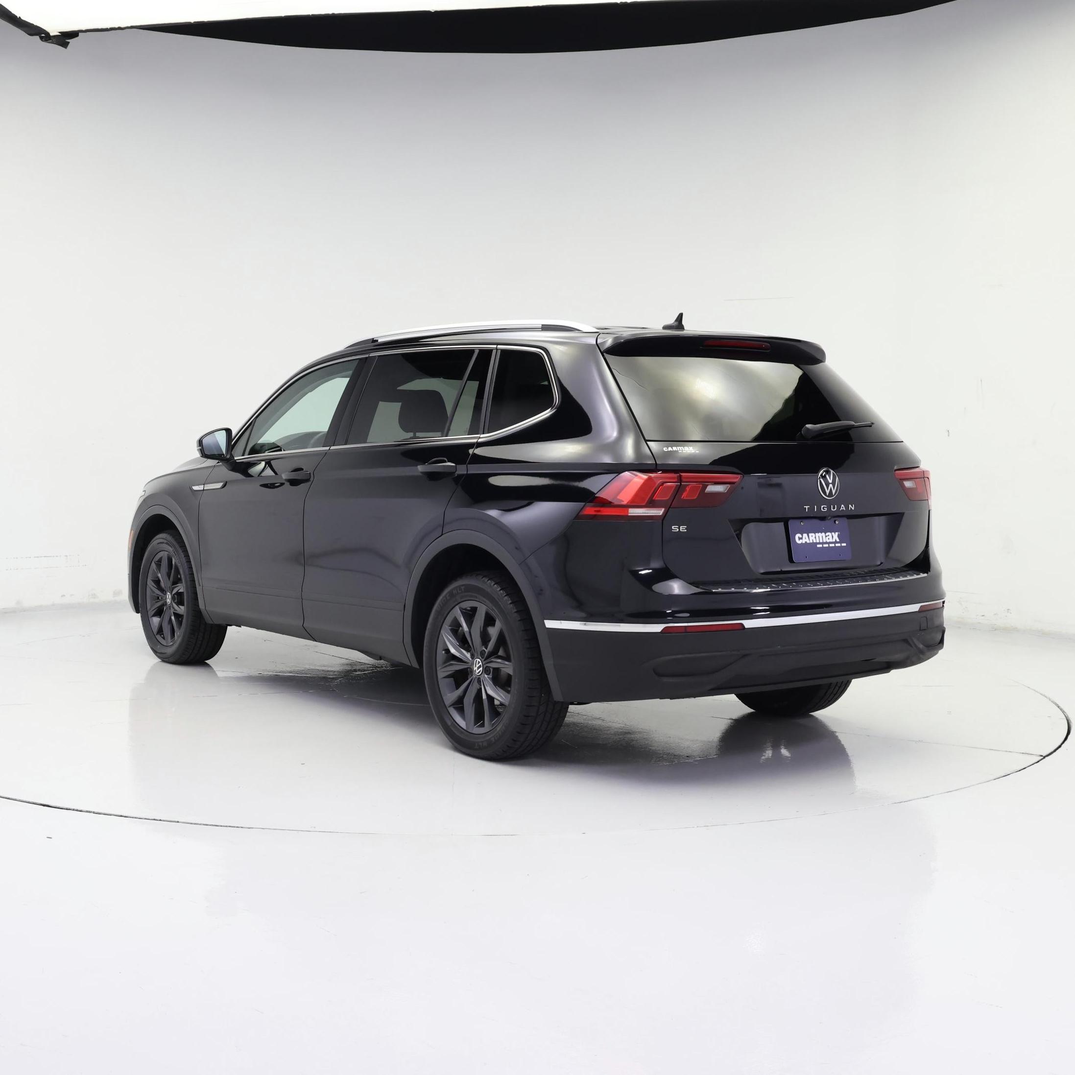 Thumbnail: 2022 Volkswagen Tiguan - 2