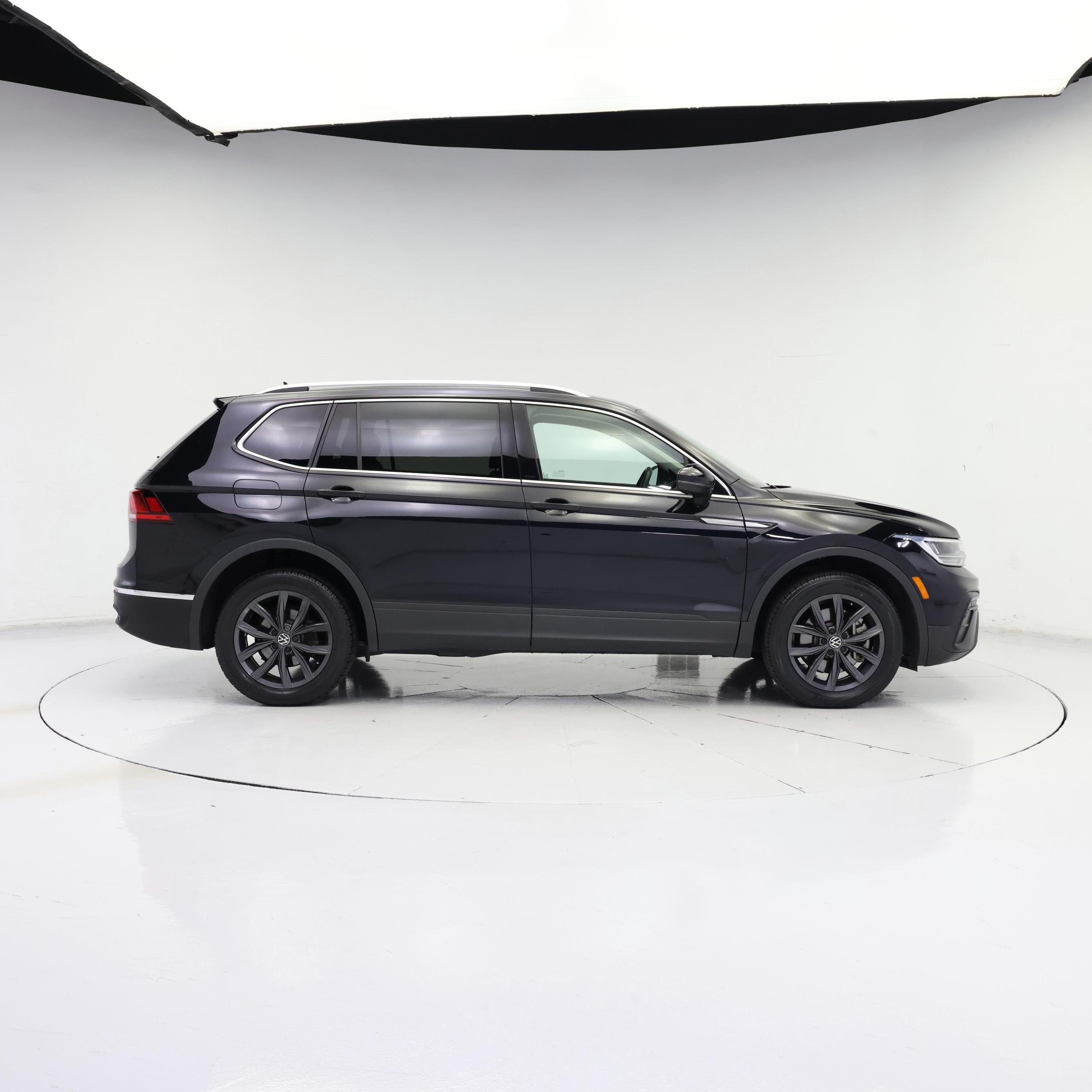 Thumbnail: 2022 Volkswagen Tiguan - 7