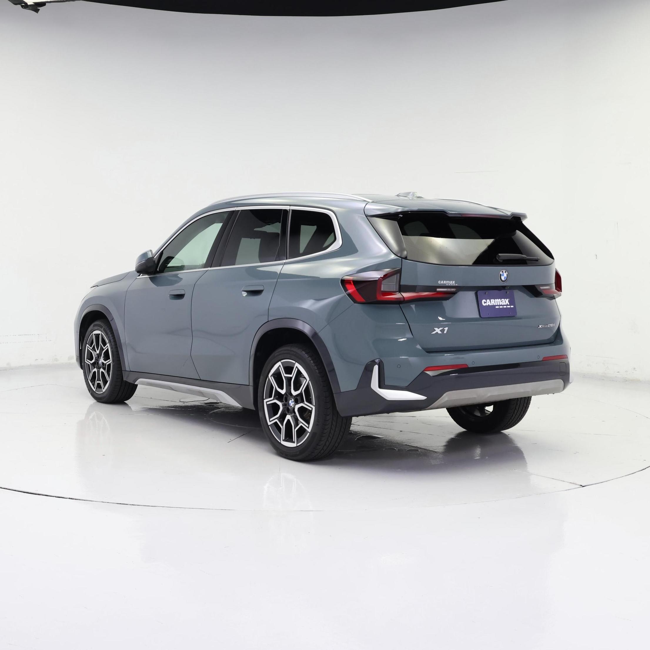 Thumbnail: 2025 BMW X1 - 2