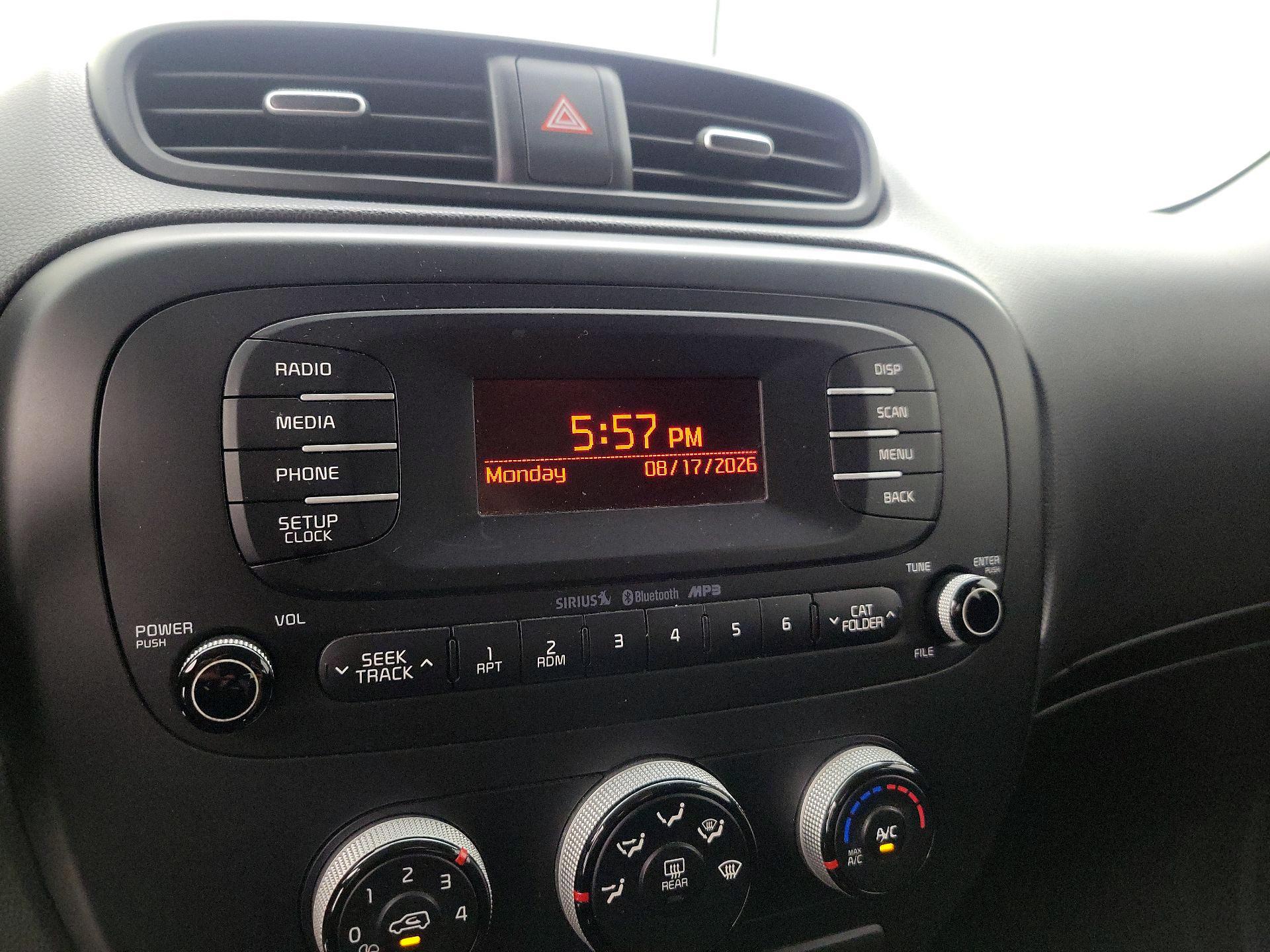 Thumbnail: 2015 Kia Soul - 14