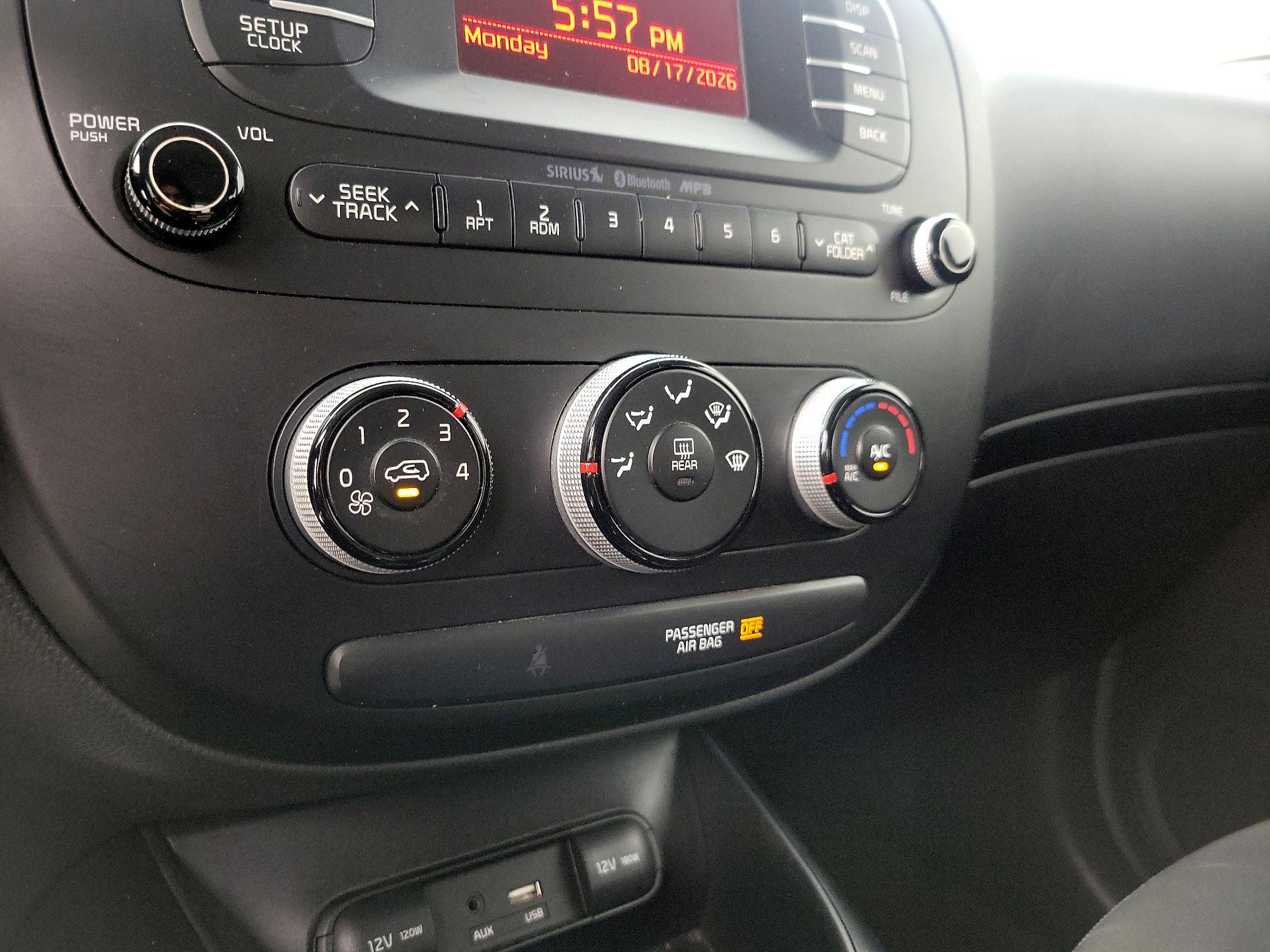 Thumbnail: 2015 Kia Soul - 15