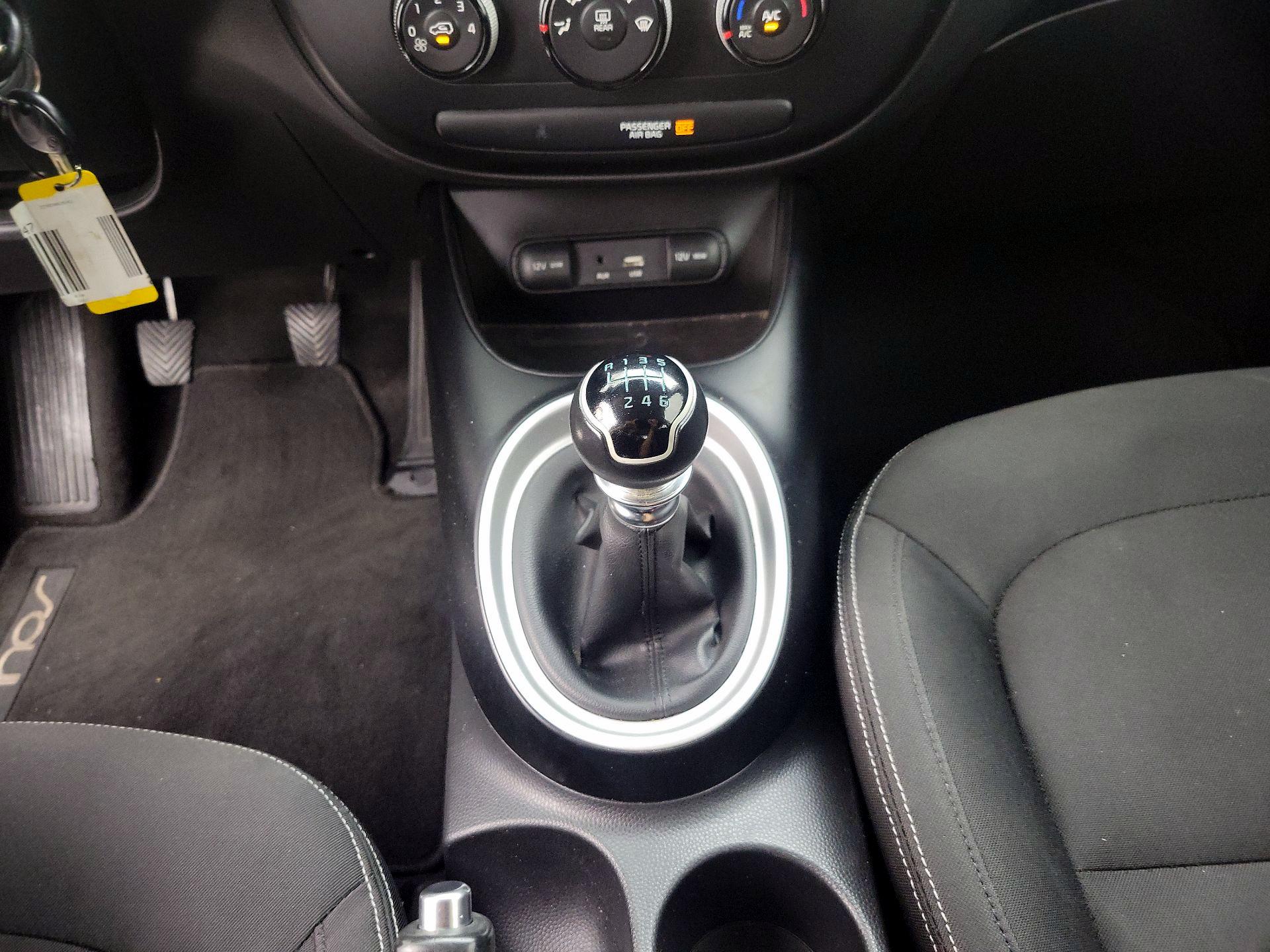 Thumbnail: 2015 Kia Soul - 16
