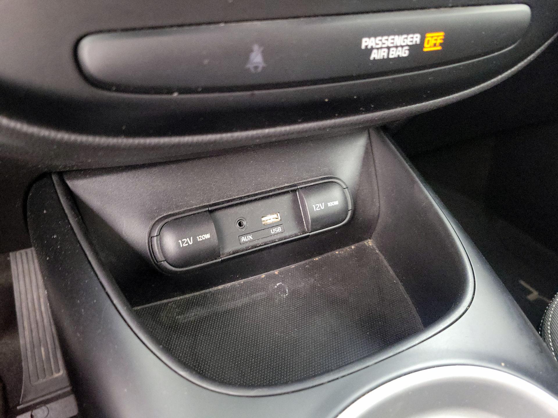 Thumbnail: 2015 Kia Soul - 17