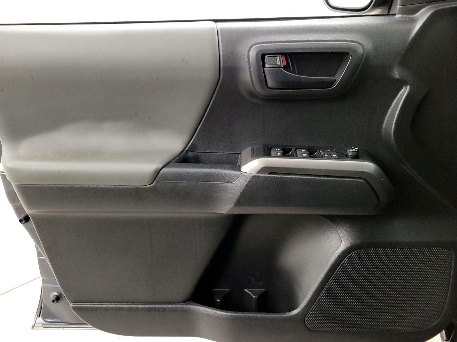 2023 Toyota Tacoma SR5 - Photo 13