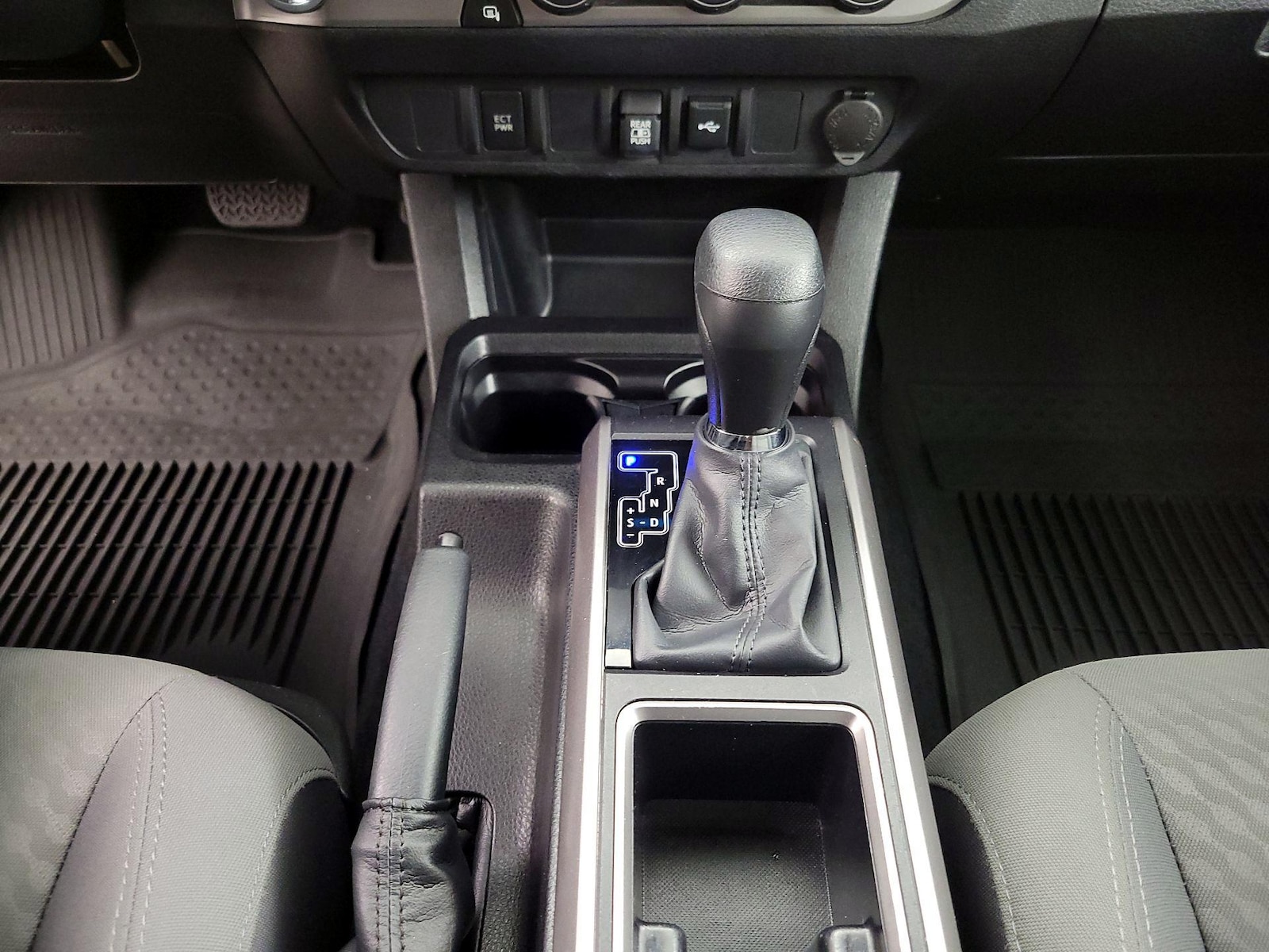 2023 Toyota Tacoma SR5 - Photo 18