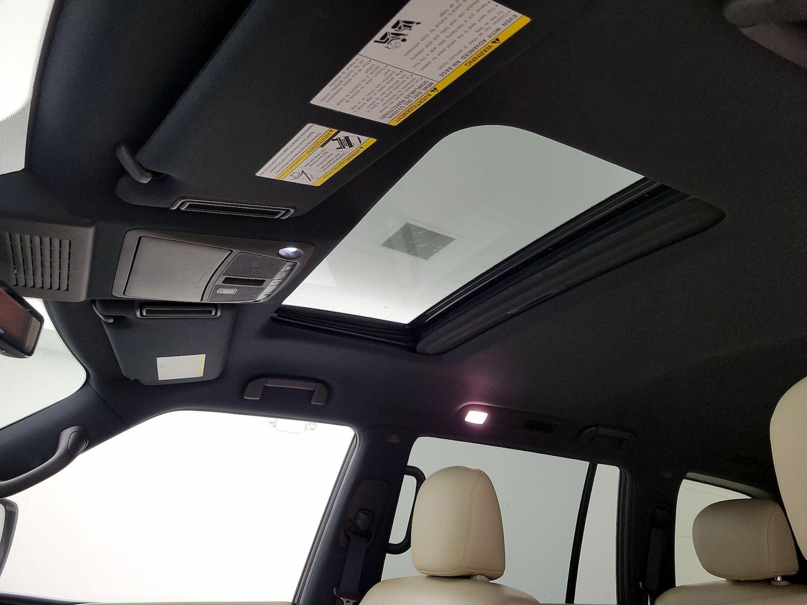Sunroof(s) & Overhead Airbags