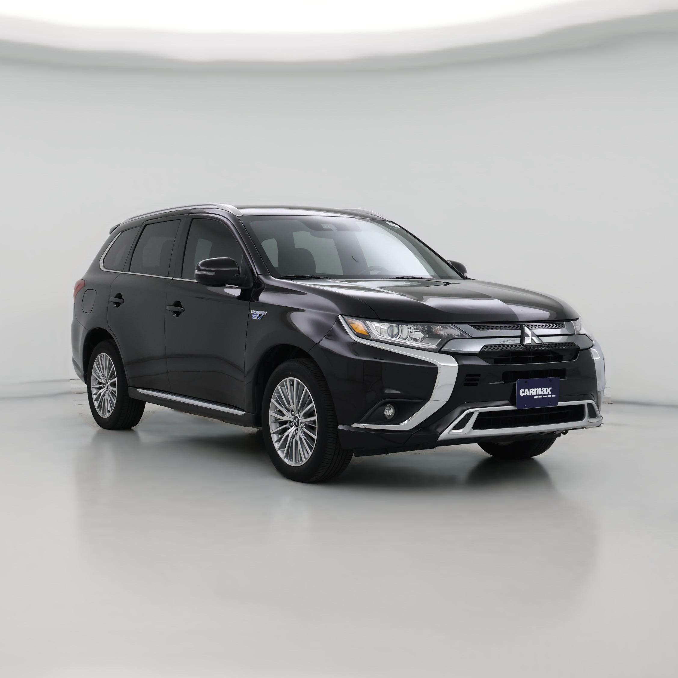 Thumbnail: 2020 Mitsubishi Outlander - 1