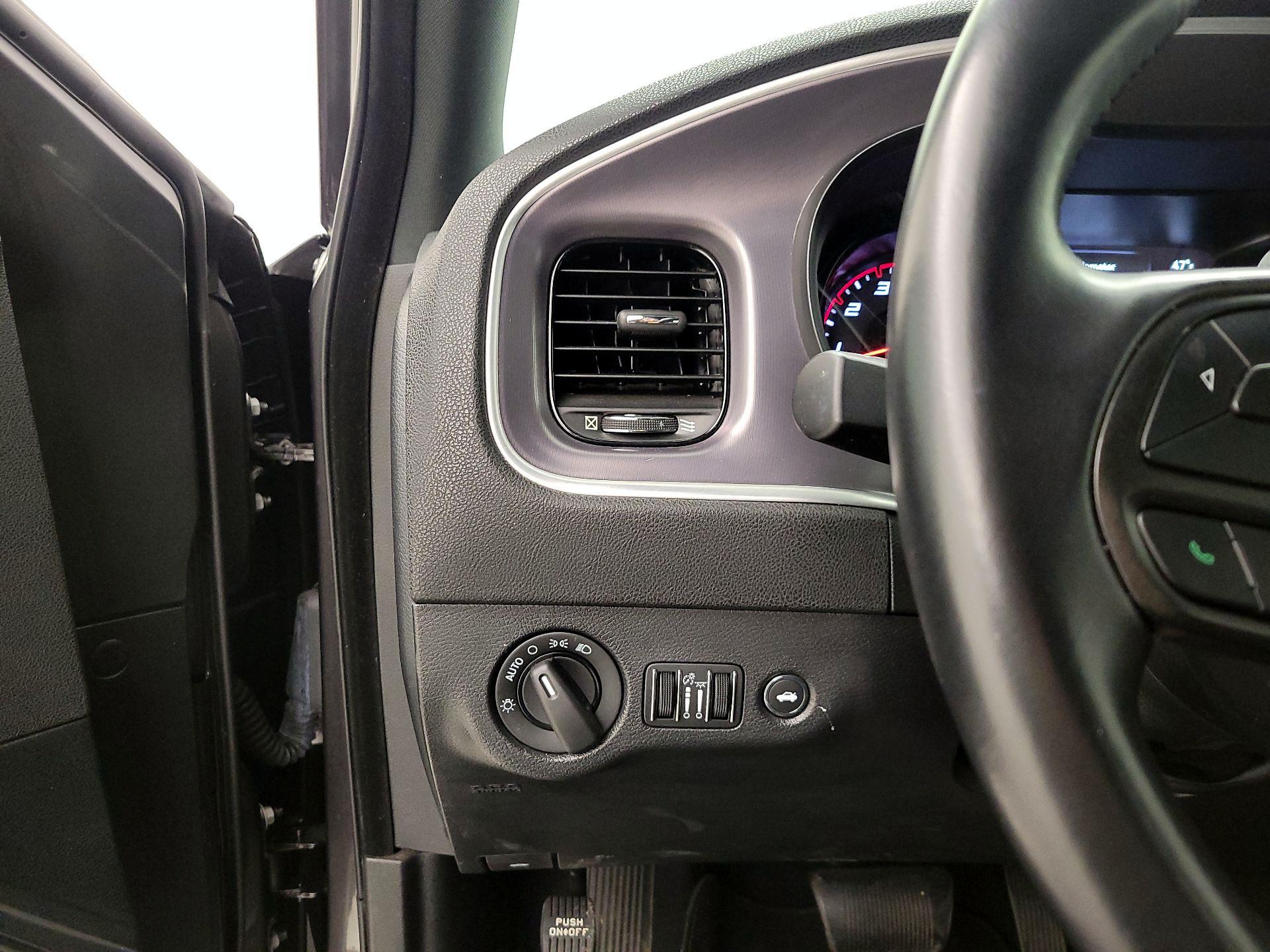 Thumbnail: 2020 Dodge Charger - 13