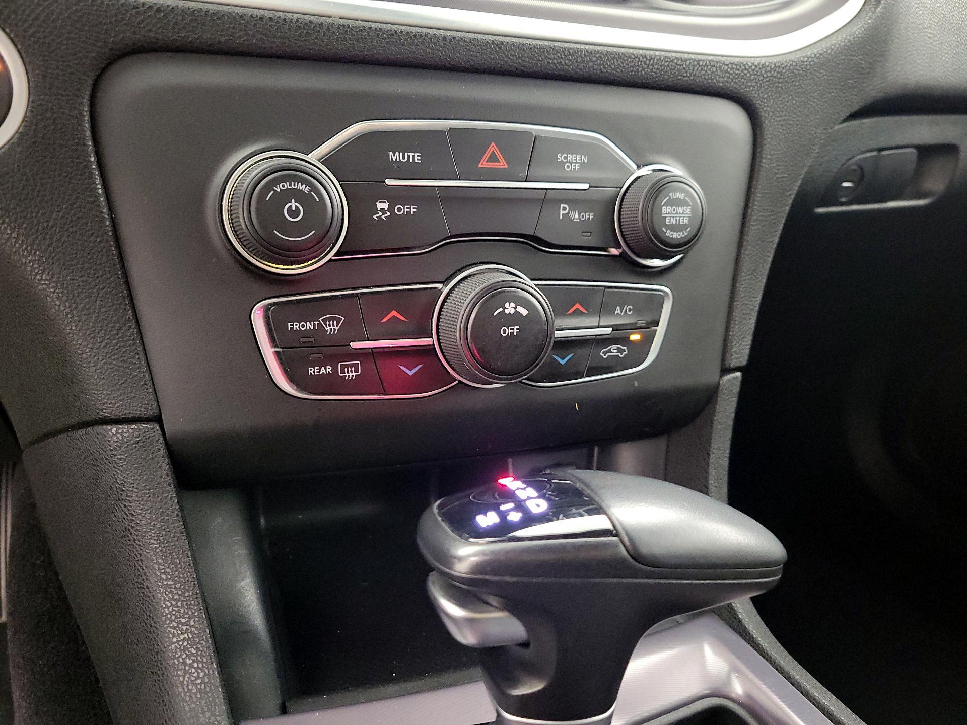 Thumbnail: 2020 Dodge Charger - 16