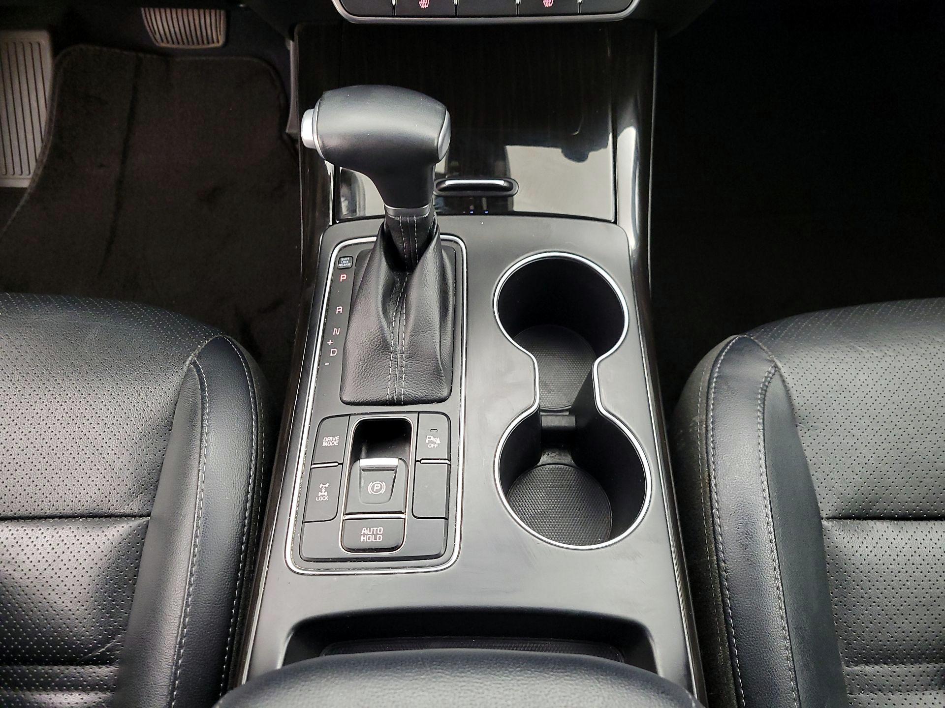 Thumbnail: 2020 Kia Sorento - 17