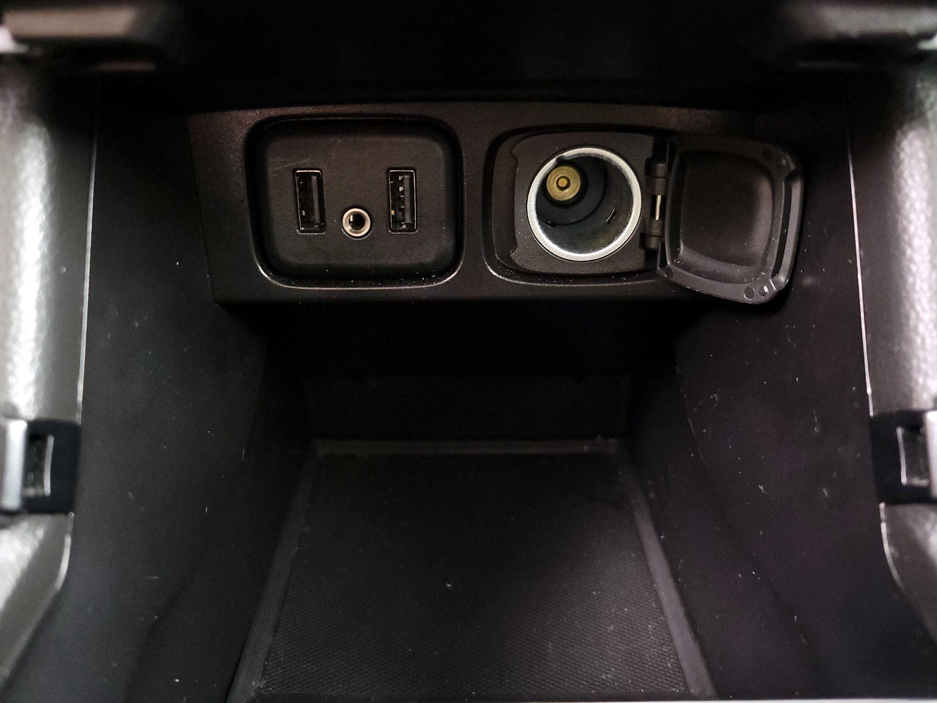 Thumbnail: 2019 Buick Encore - 18