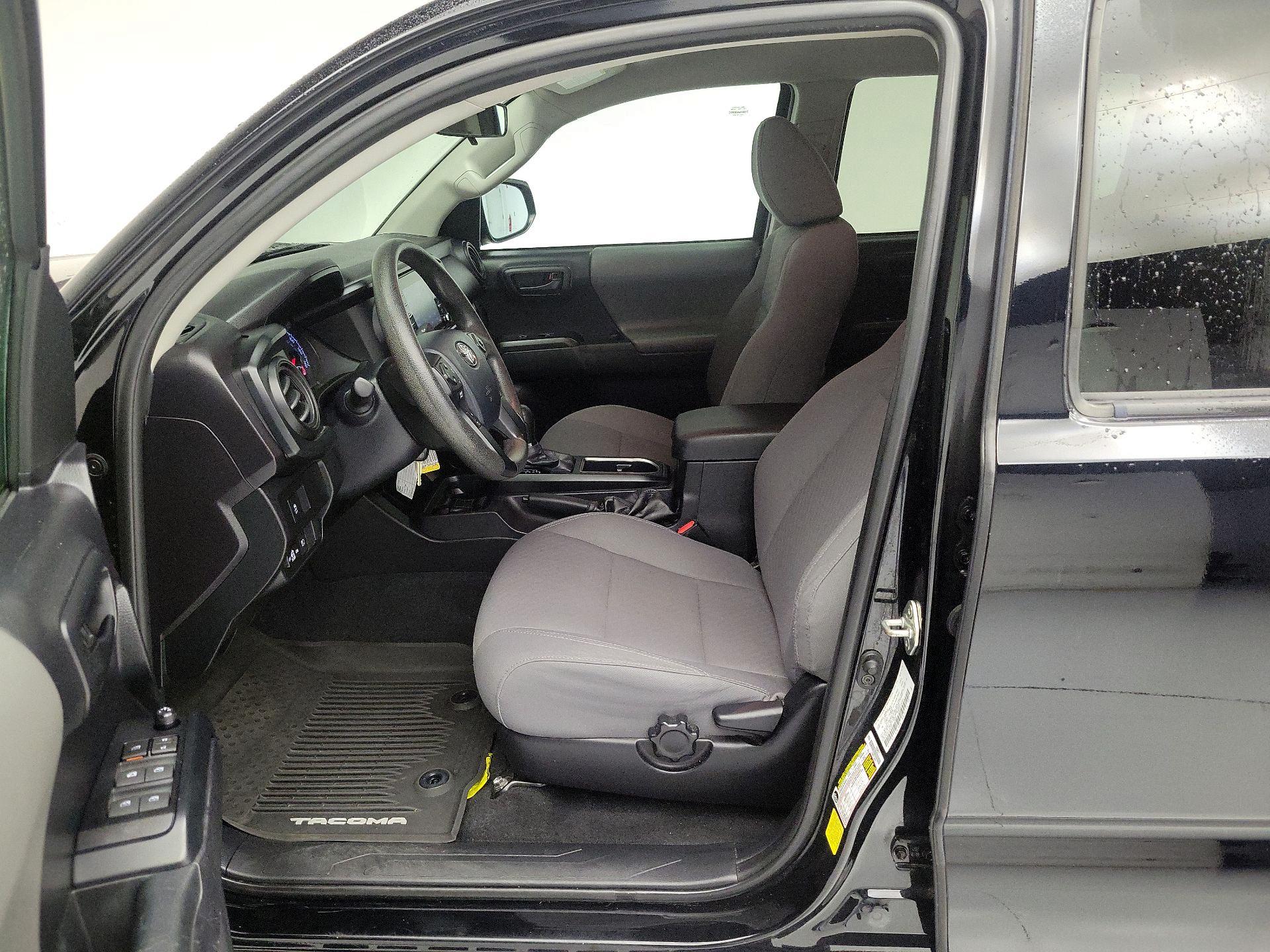 Thumbnail: 2020 Toyota Tacoma - 11