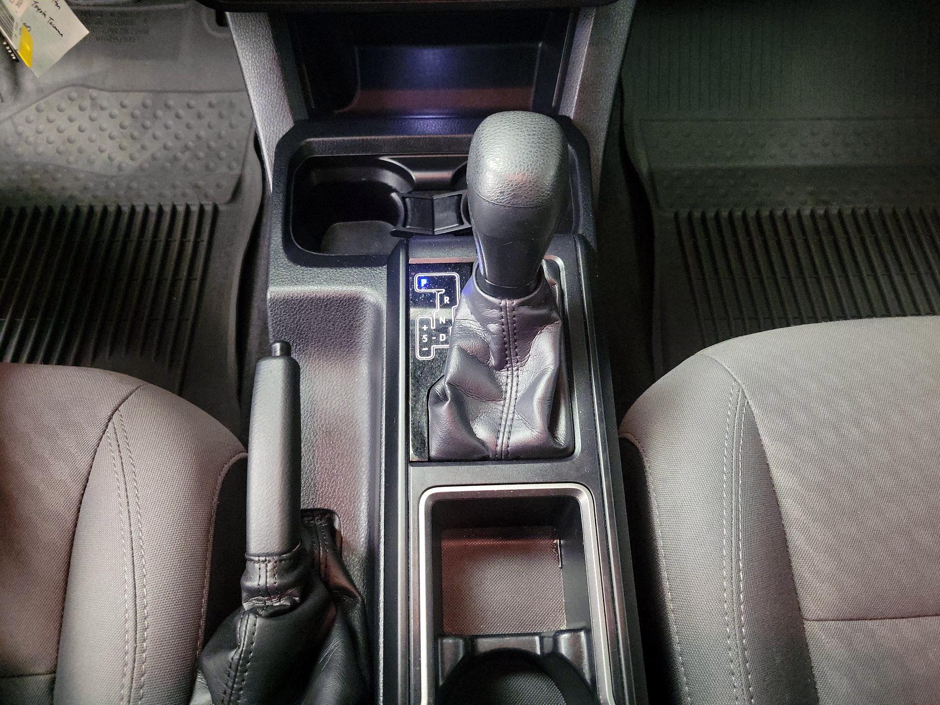 Thumbnail: 2020 Toyota Tacoma - 17