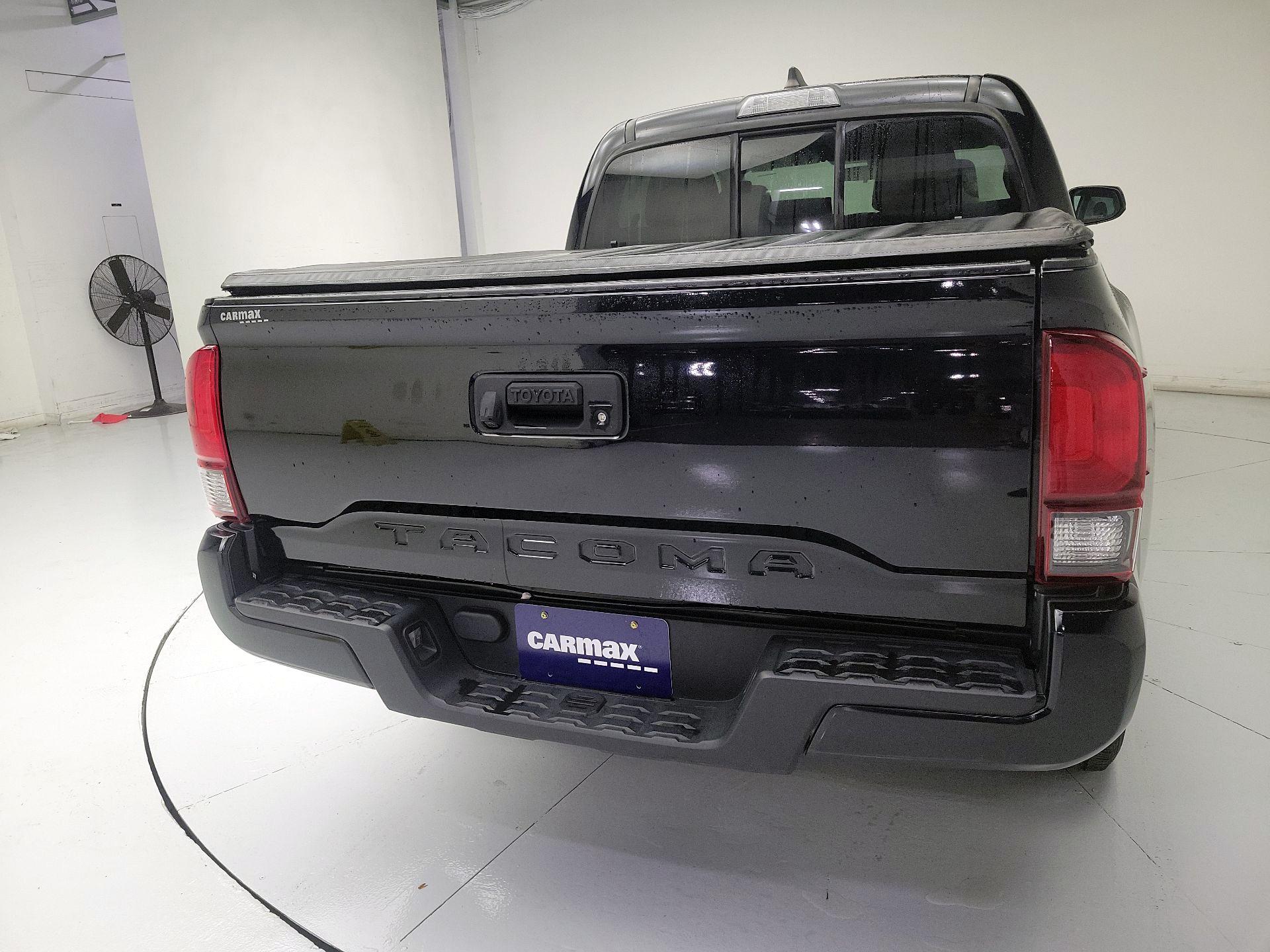 Thumbnail: 2020 Toyota Tacoma - 20