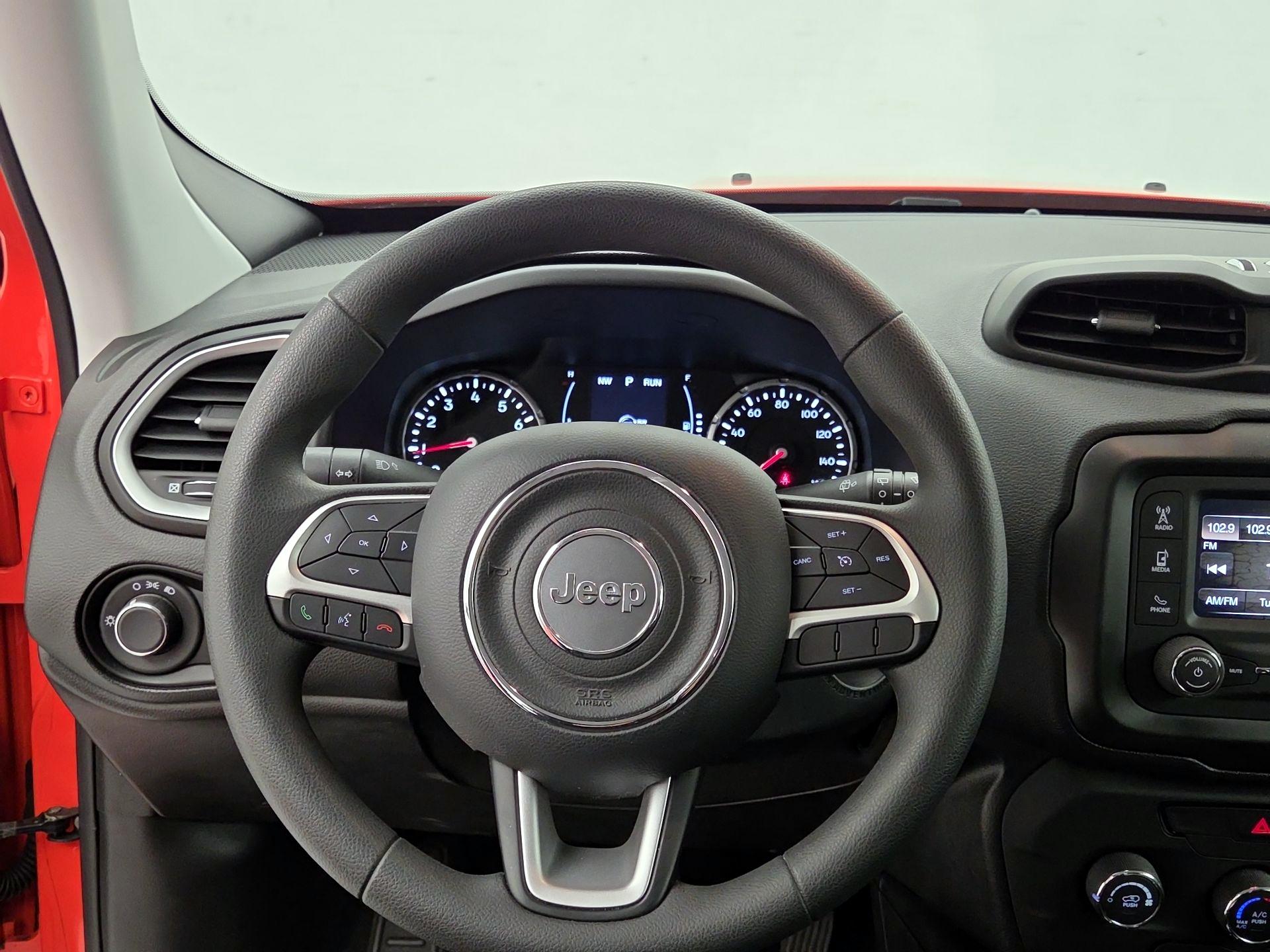 Thumbnail: 2018 Jeep Renegade - 10