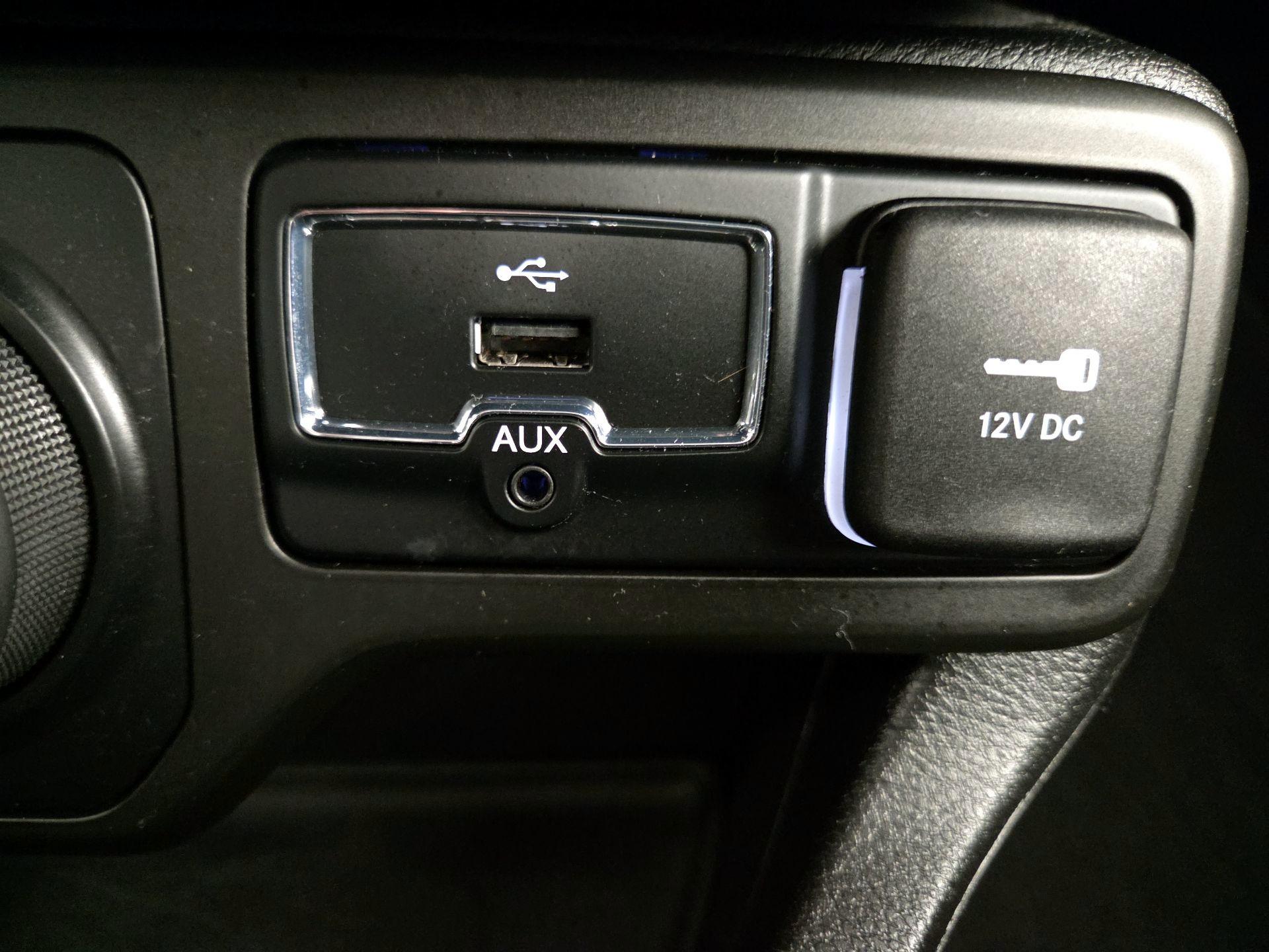 Thumbnail: 2018 Jeep Renegade - 18