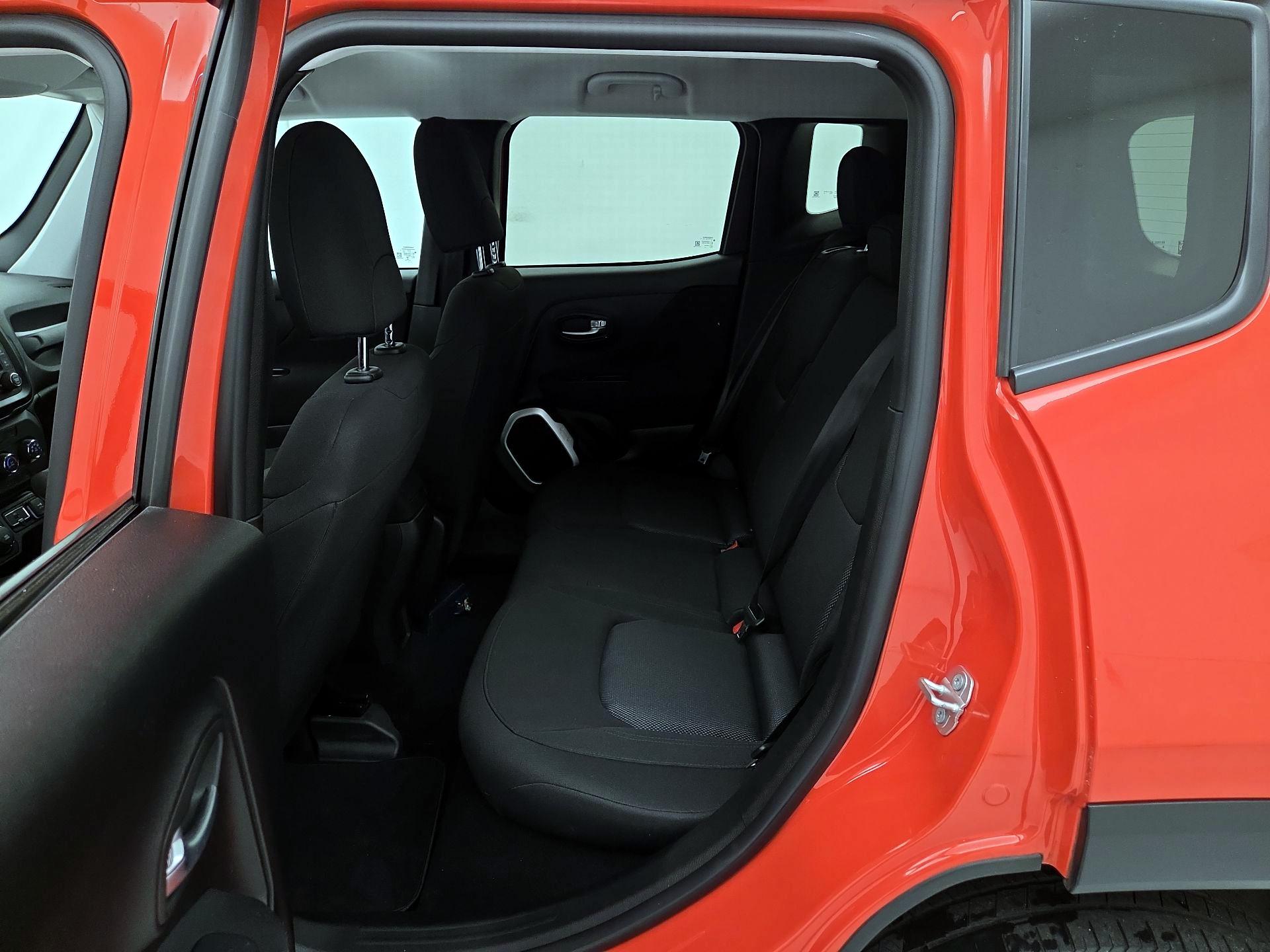 Thumbnail: 2018 Jeep Renegade - 19