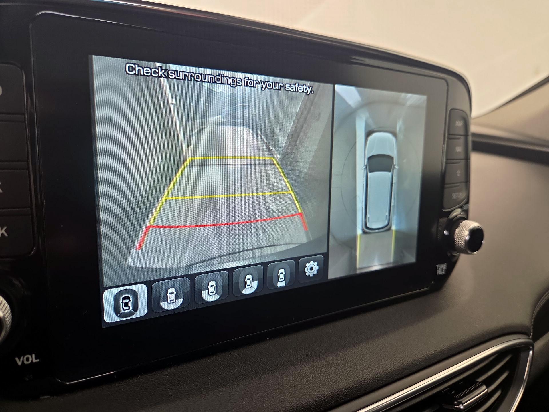 Thumbnail: 2020 Hyundai Santa Fe - 15