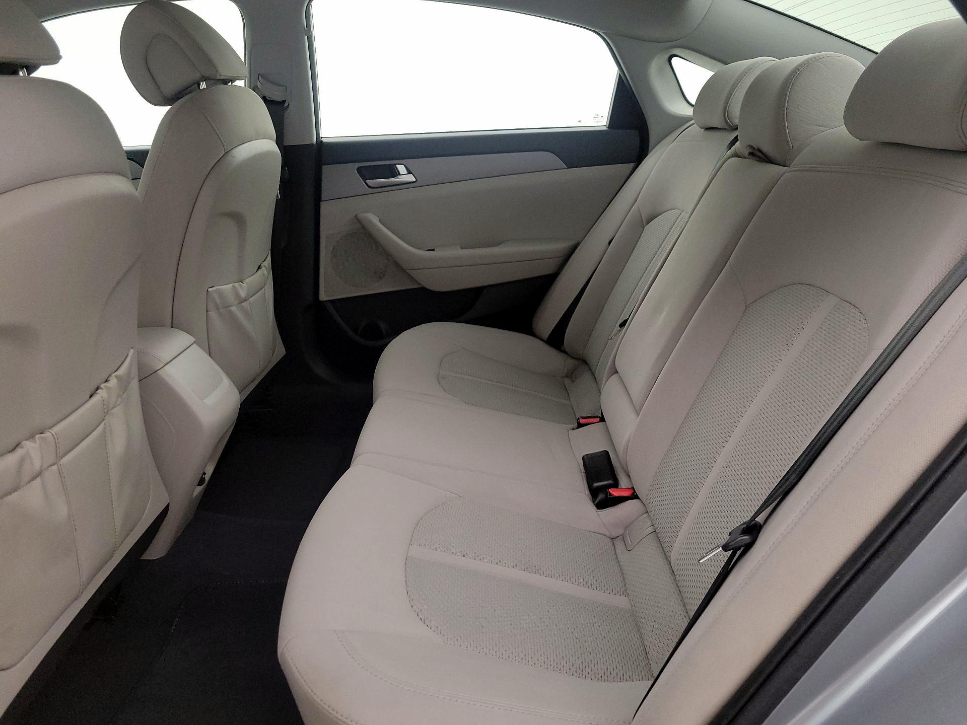 Thumbnail: 2016 Hyundai Sonata - 19