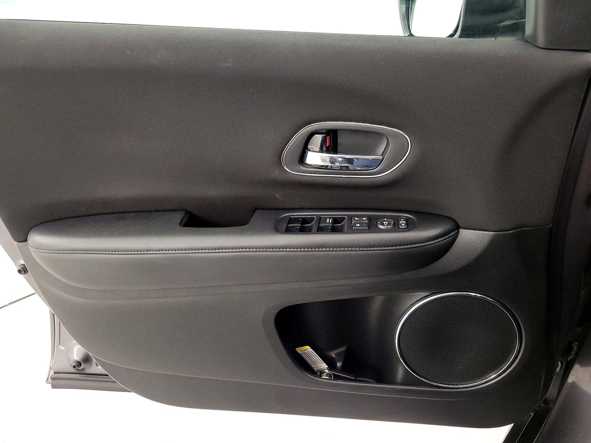 Thumbnail: 2017 Honda HR-V - 12